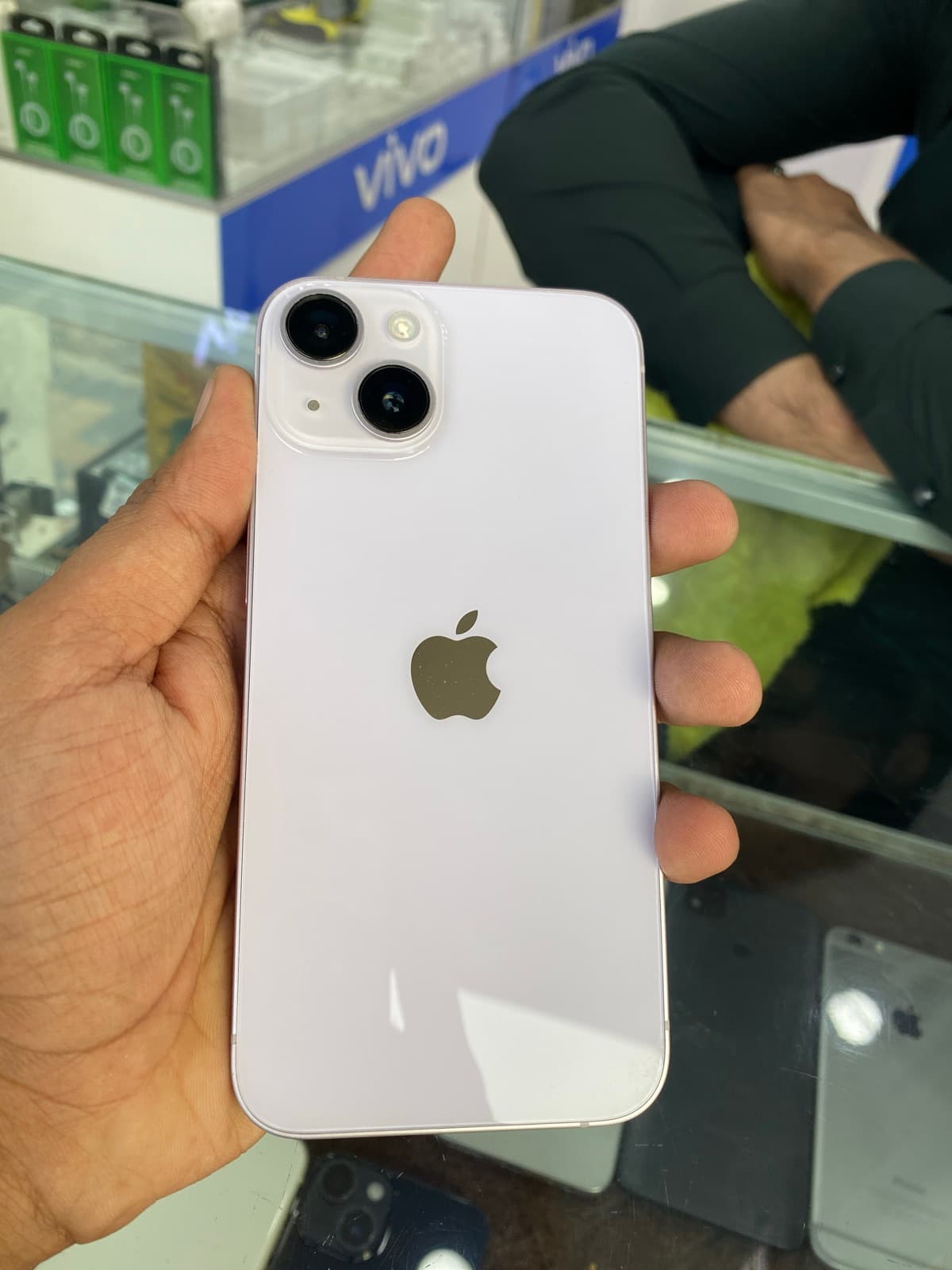 iPhone 14 · 128GB