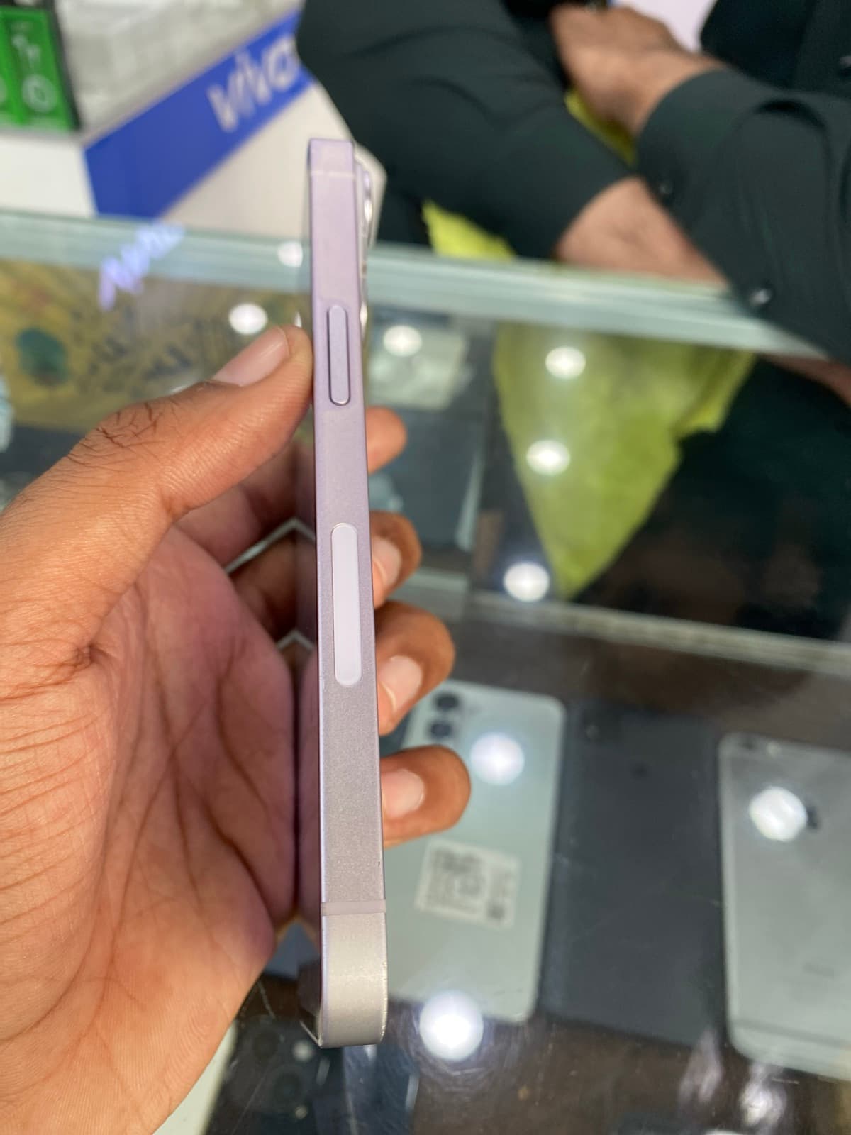 Apple iPhone 14 128GB in Purple — photo 5