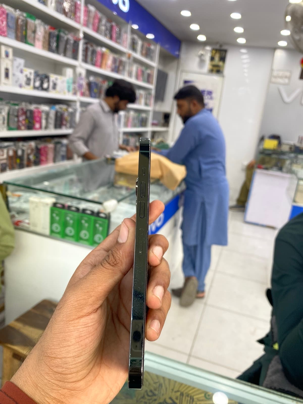 Apple iPhone 13 Pro Max 128GB in Alpine Green — photo 4