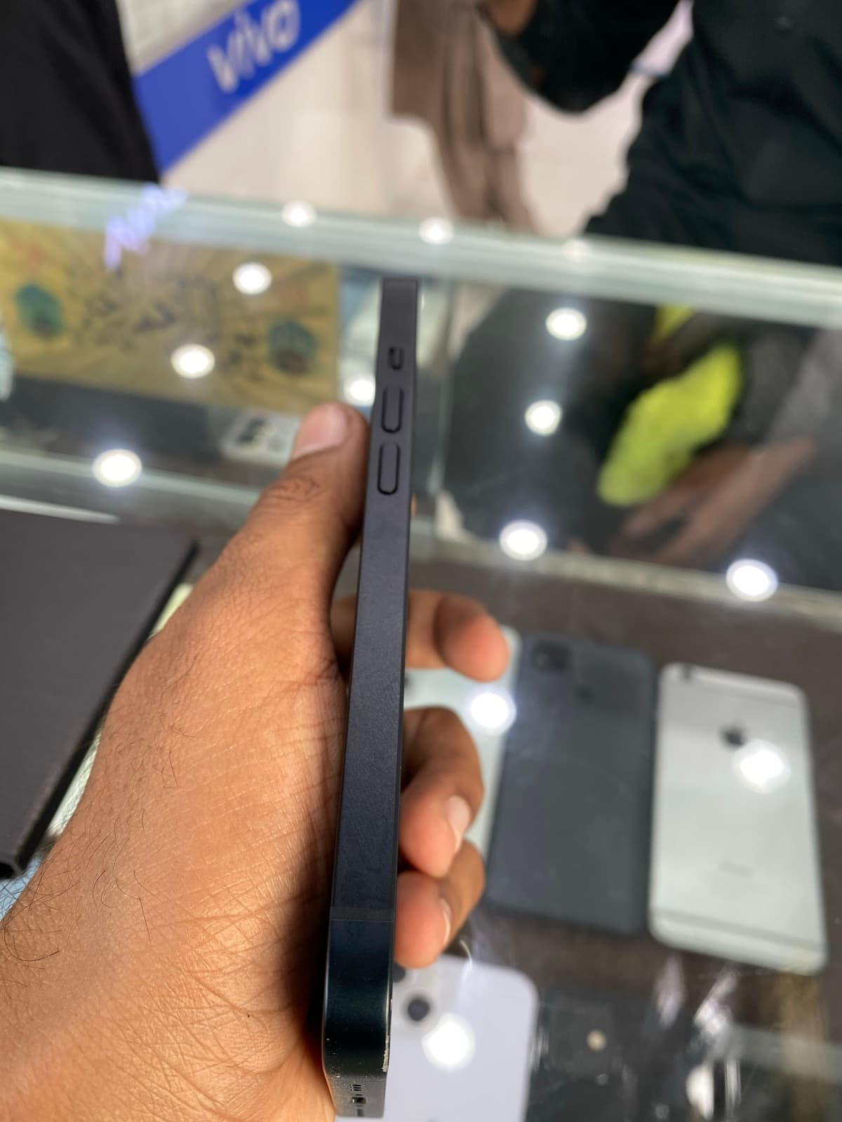 Apple iPhone 14 128GB in Blue — photo 4