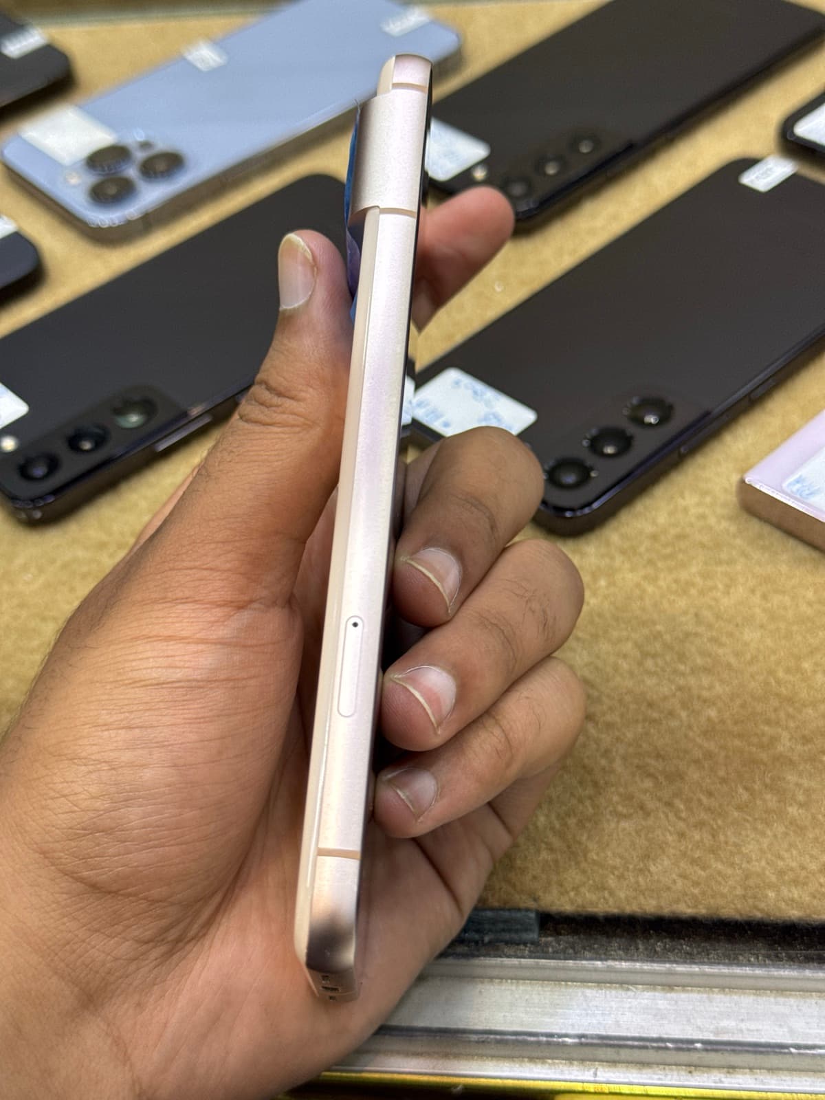 Google Pixel 8 8GB / 128GB in Rose — photo 2
