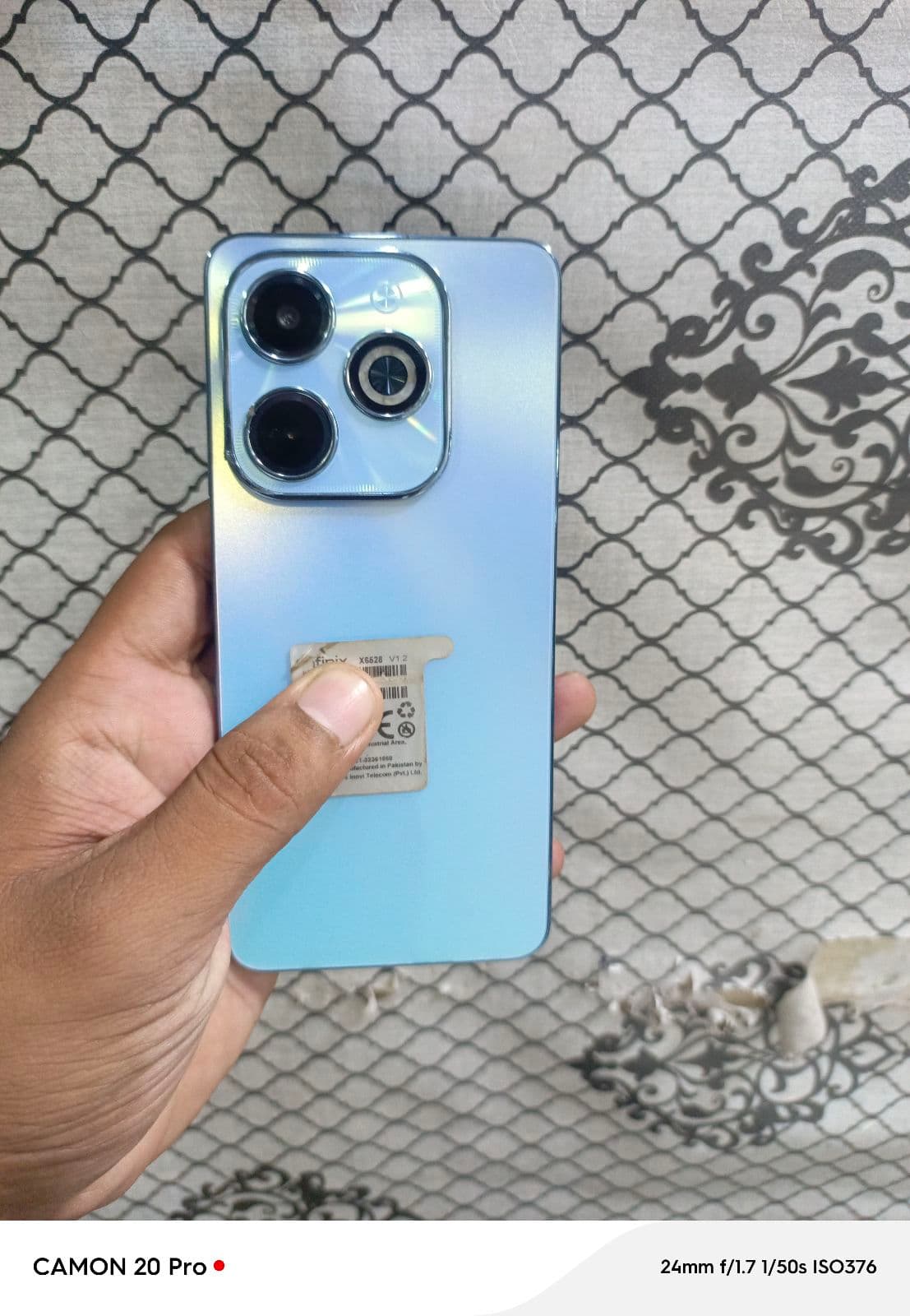 Infinix Hot 40i · 8GB / 128GB