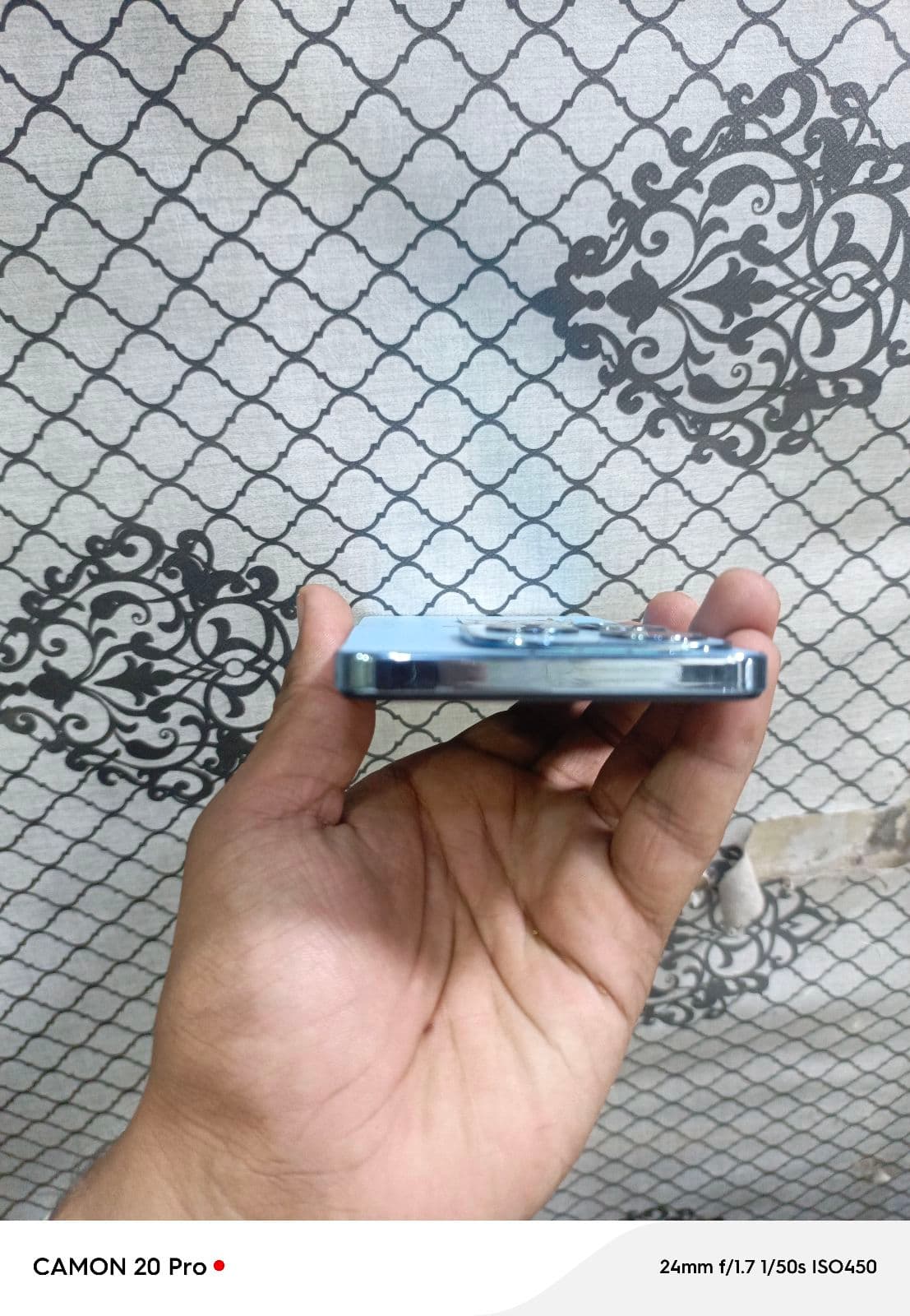 Infinix Hot 40i 8GB / 128GB in Palm Blue — photo 3