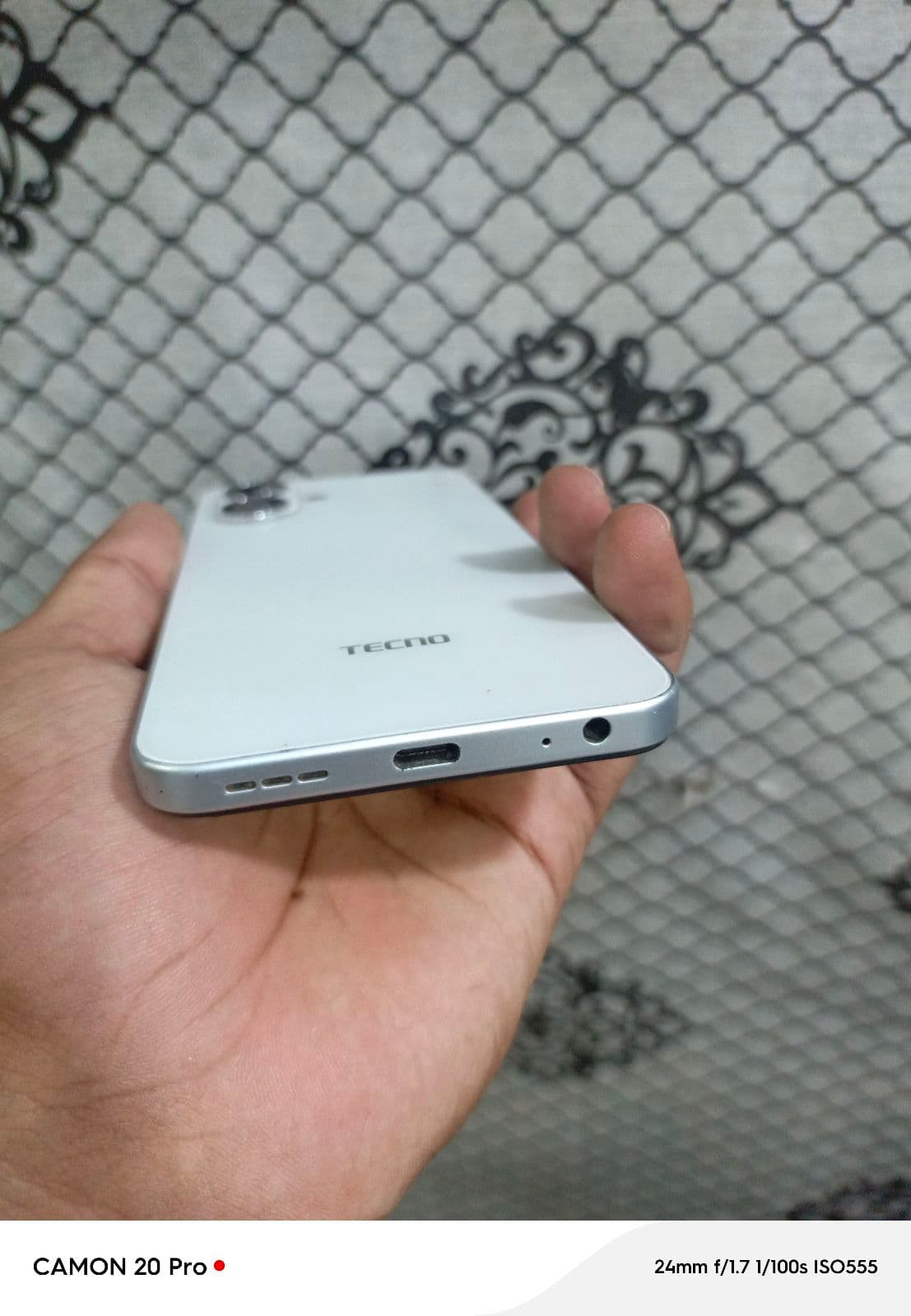 Tecno Spark Go 2 4GB / 64GB in Ink Black — photo 2