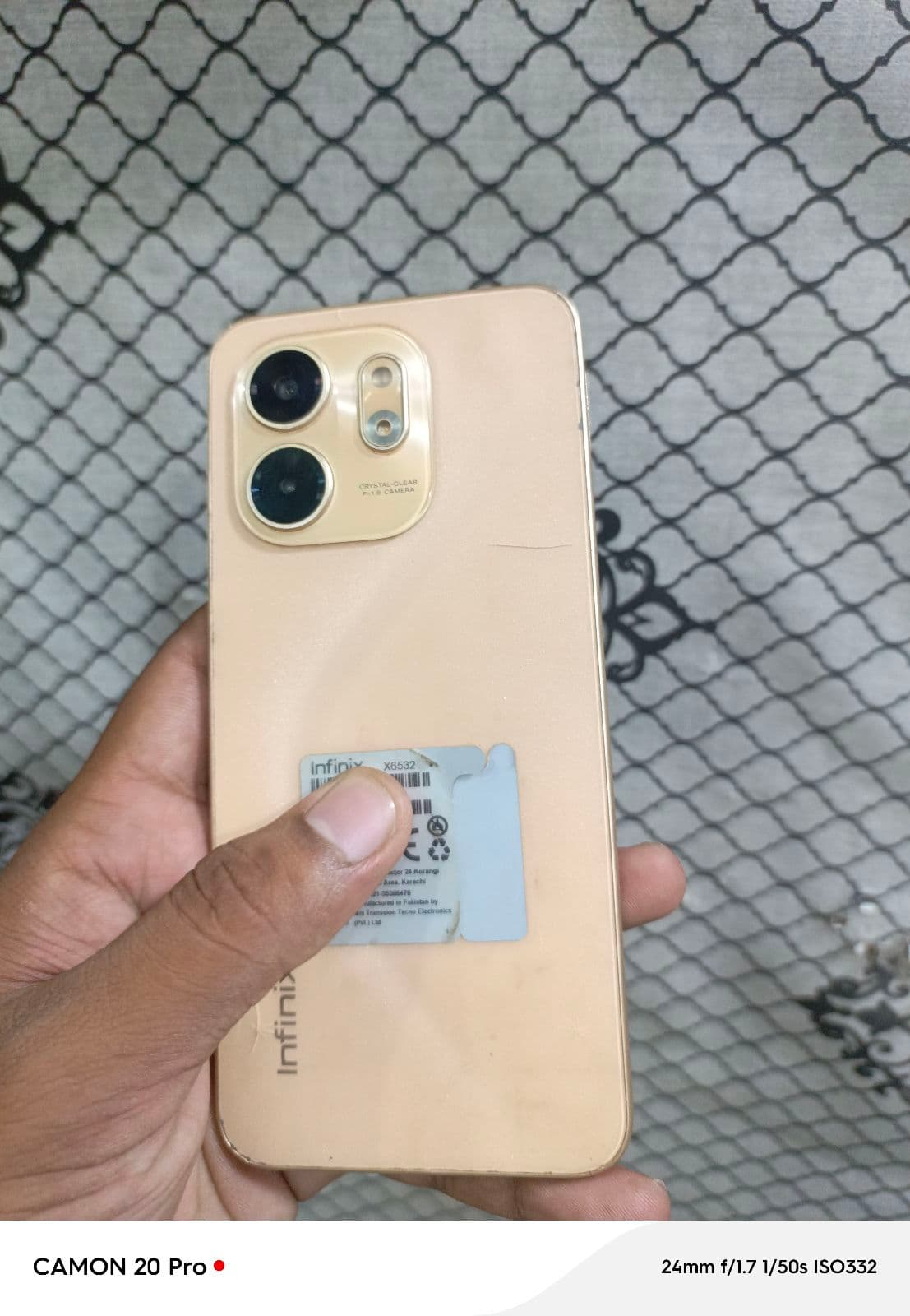 Infinix Smart 9 4GB / 128GB in Sandstone Gold — photo 1
