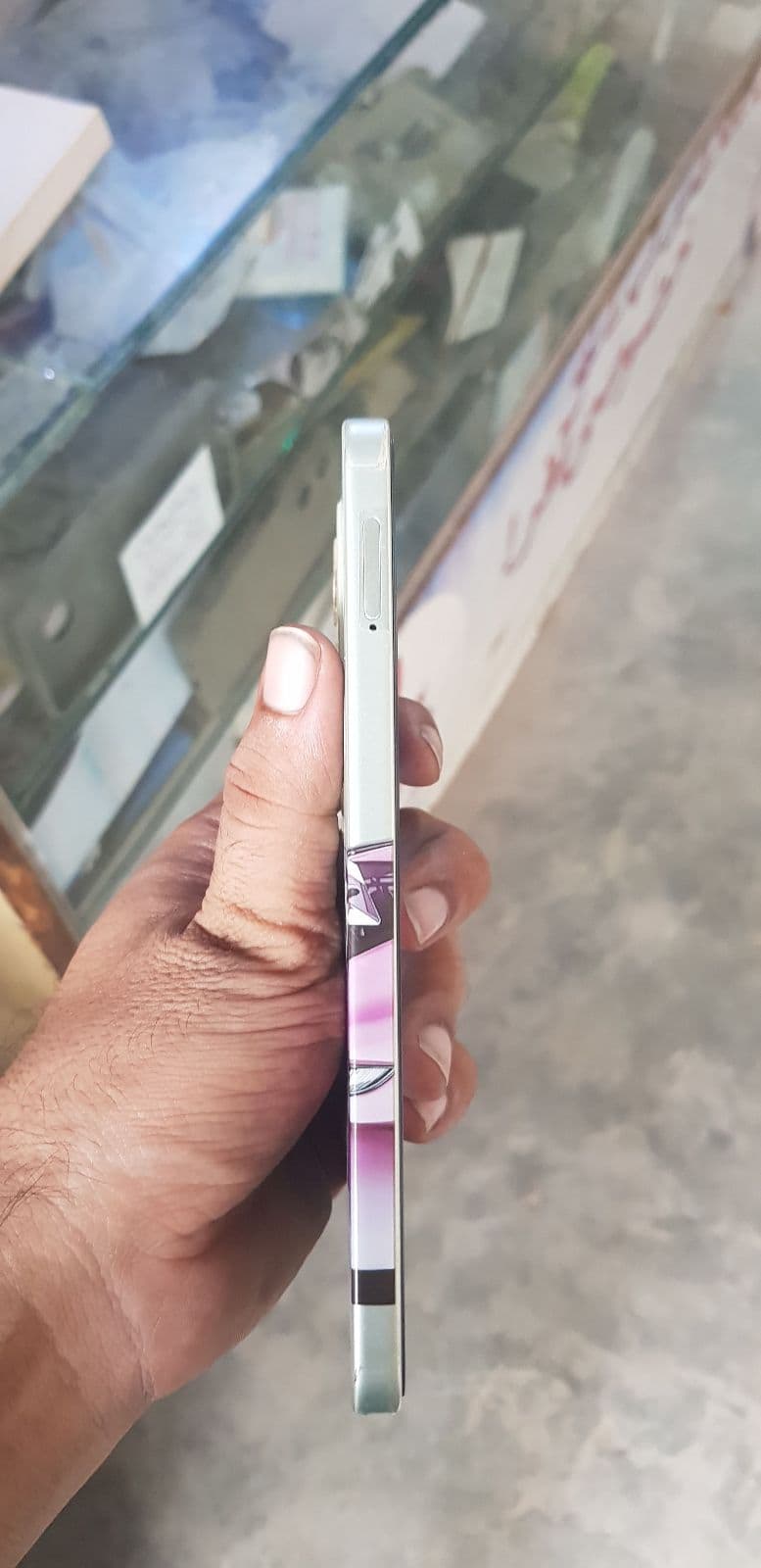 Oppo A5 Pro 8GB / 256GB in Olive Green — photo 3