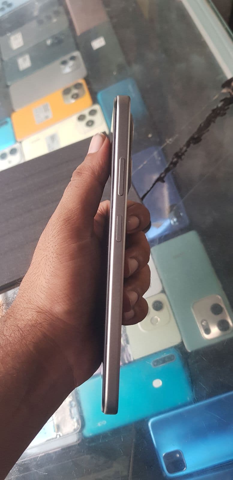 Infinix Smart 9 4GB / 128GB in Neo Titanium — photo 4