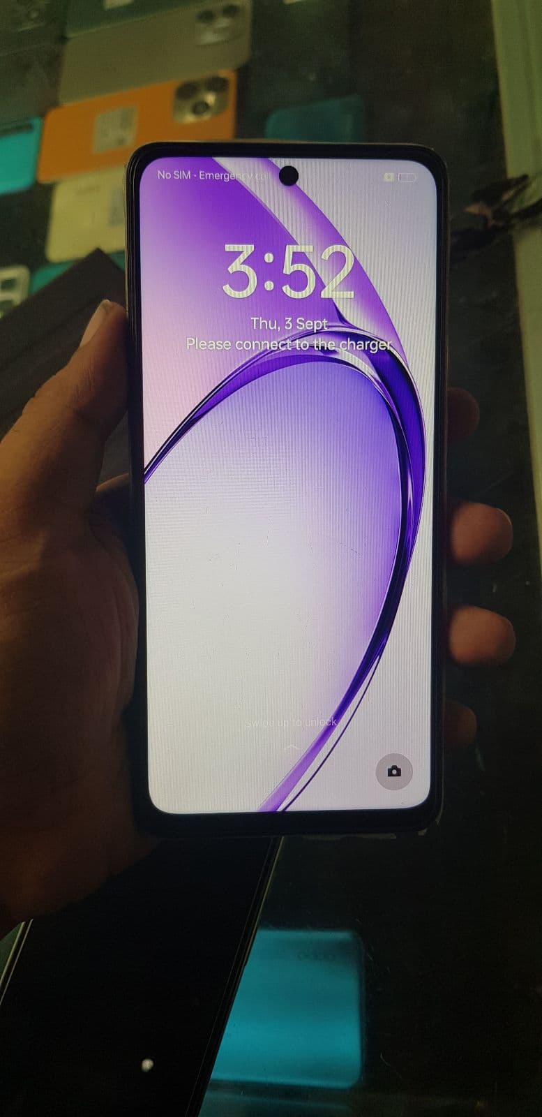 Oppo A3 6GB / 256GB in Starlight White — photo 2
