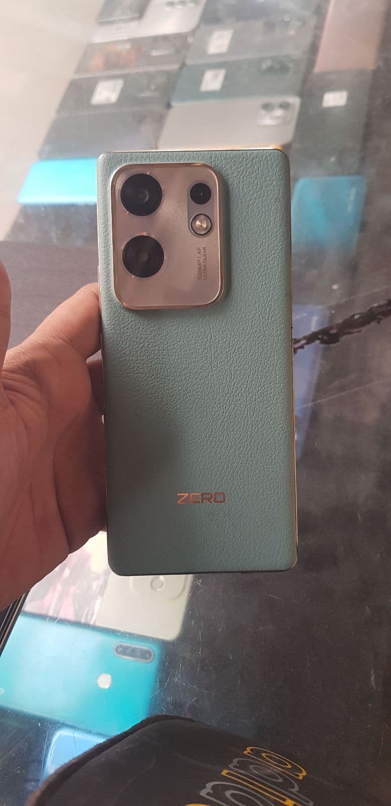 Infinix Zero 30 8GB / 256GB in Rome Green — photo 2