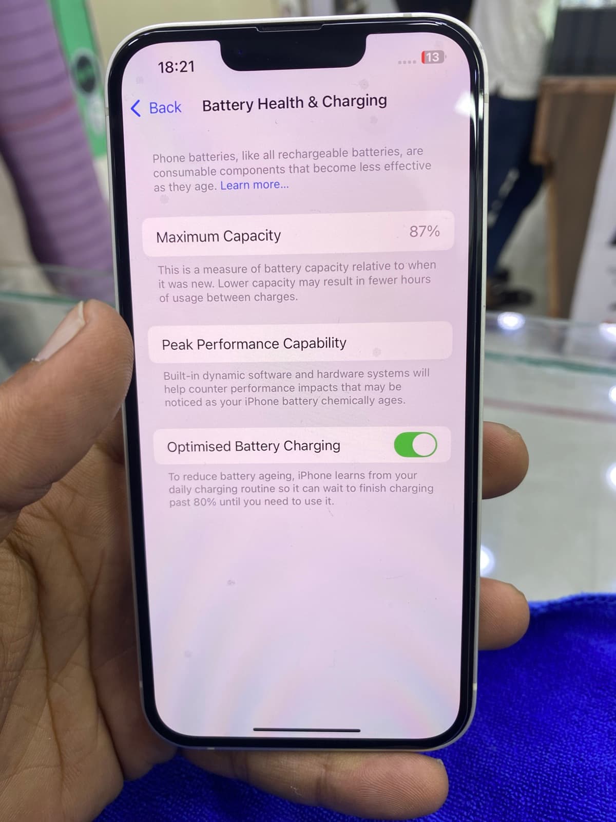 Apple iPhone 13 128GB in Starlight — photo 2