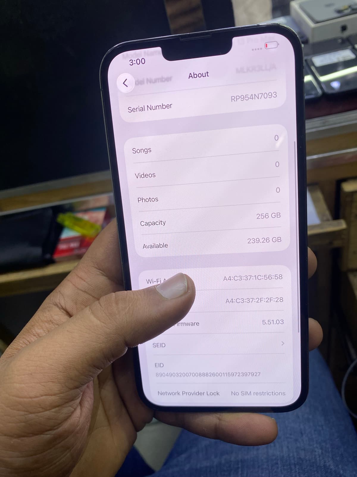 Apple iPhone 13 Pro Max 256GB in Graphite — photo 2