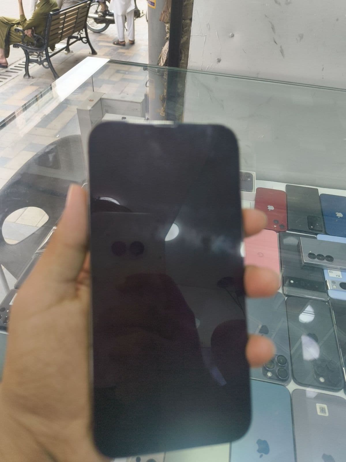 Apple iPhone 13 Pro Max 256GB in Graphite — photo 3