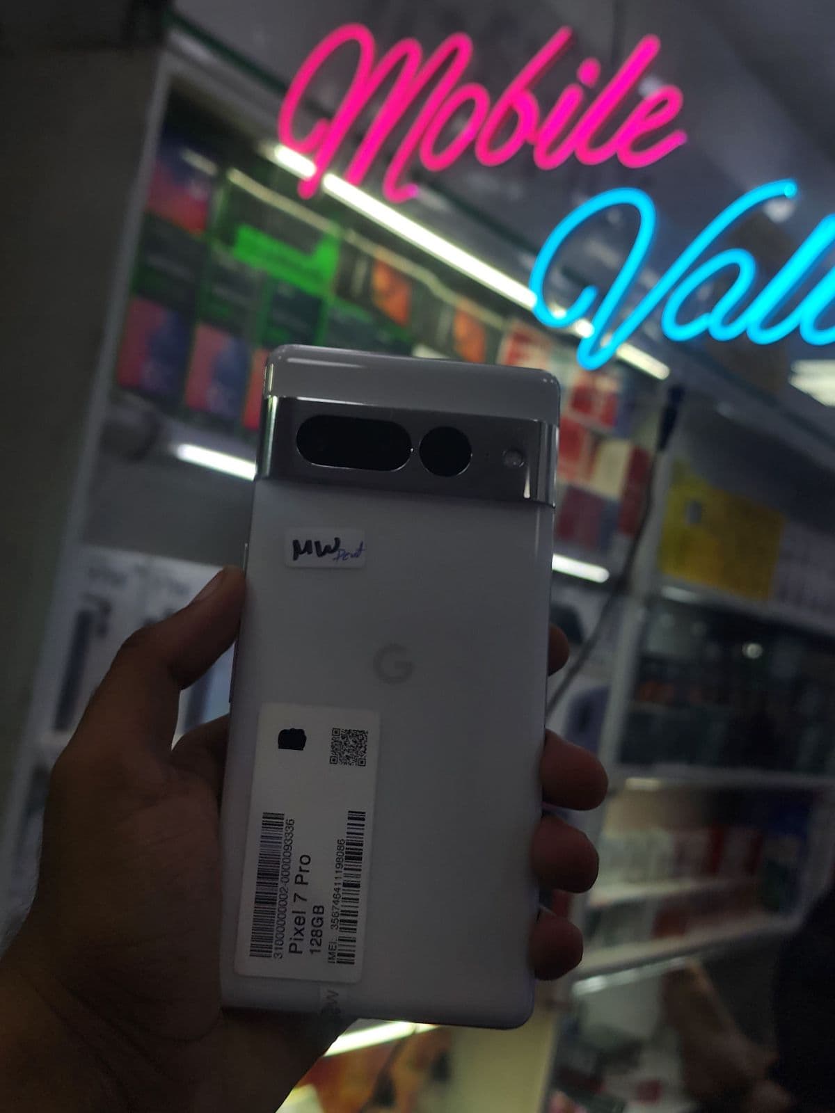 Google Pixel 7 Pro 12GB / 128GB in Snow — photo 1