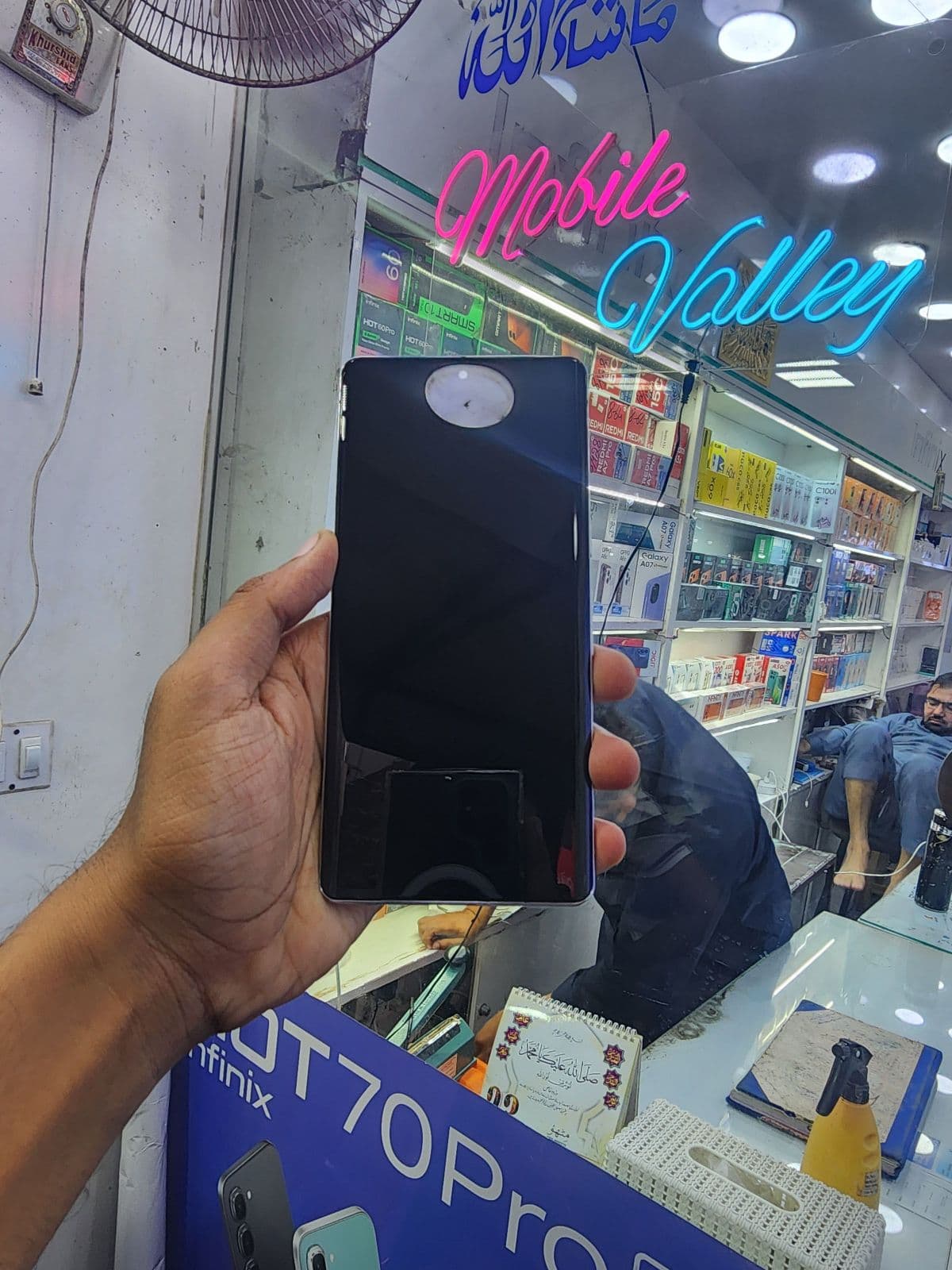 Google Pixel 7 Pro 12GB / 128GB in Snow — photo 2