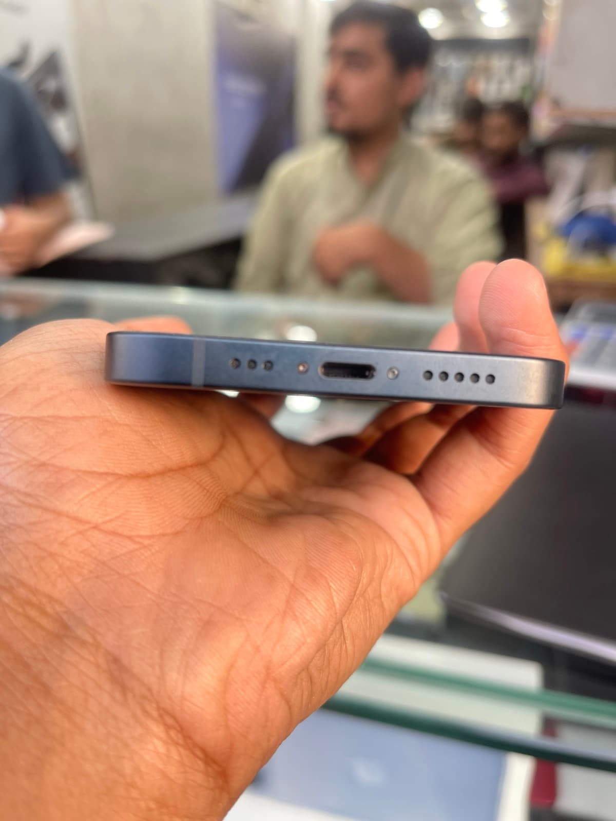 Apple iPhone 13 128GB in Blue — photo 3