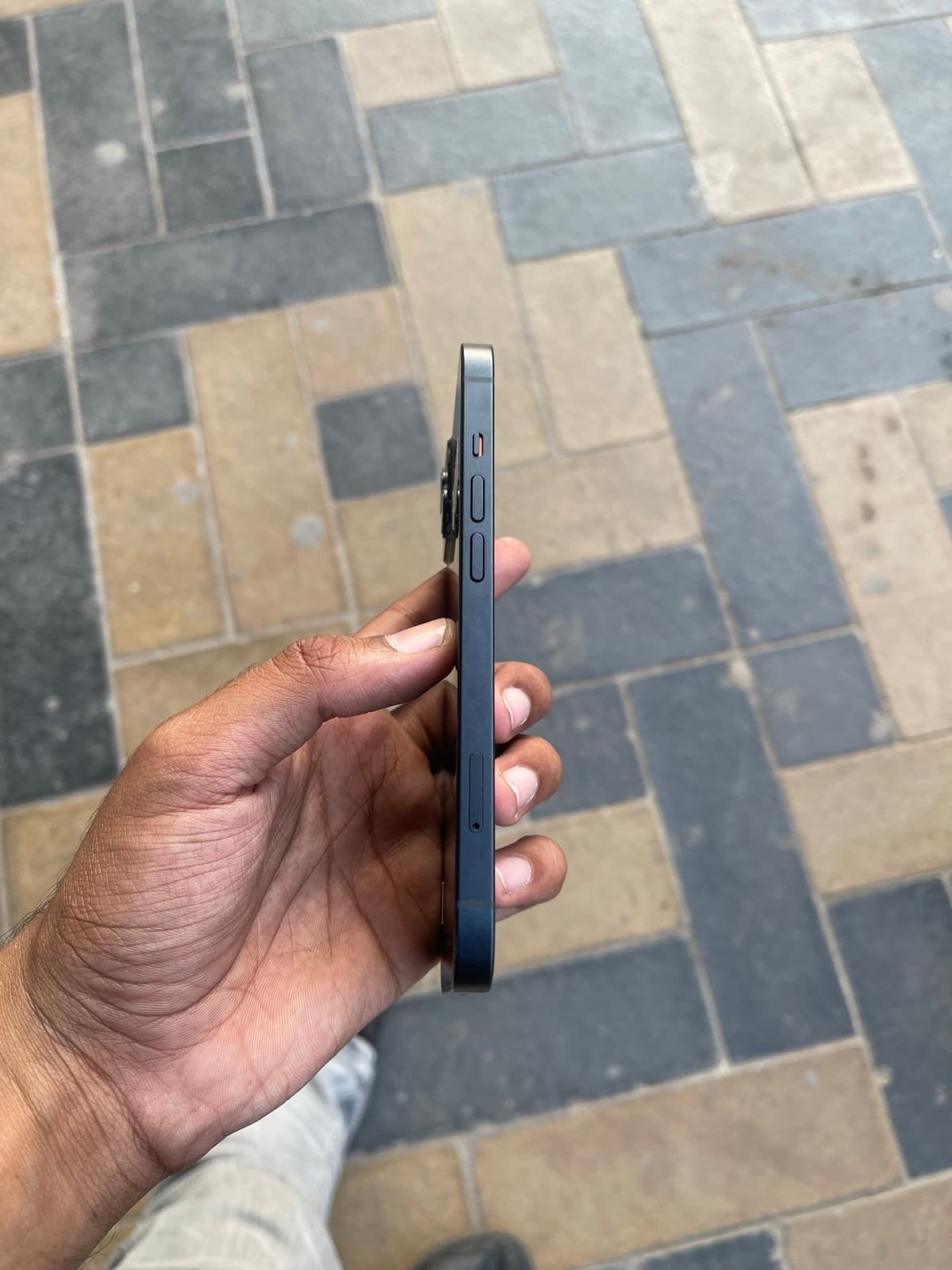 Apple iPhone 13 128GB in Blue — photo 4