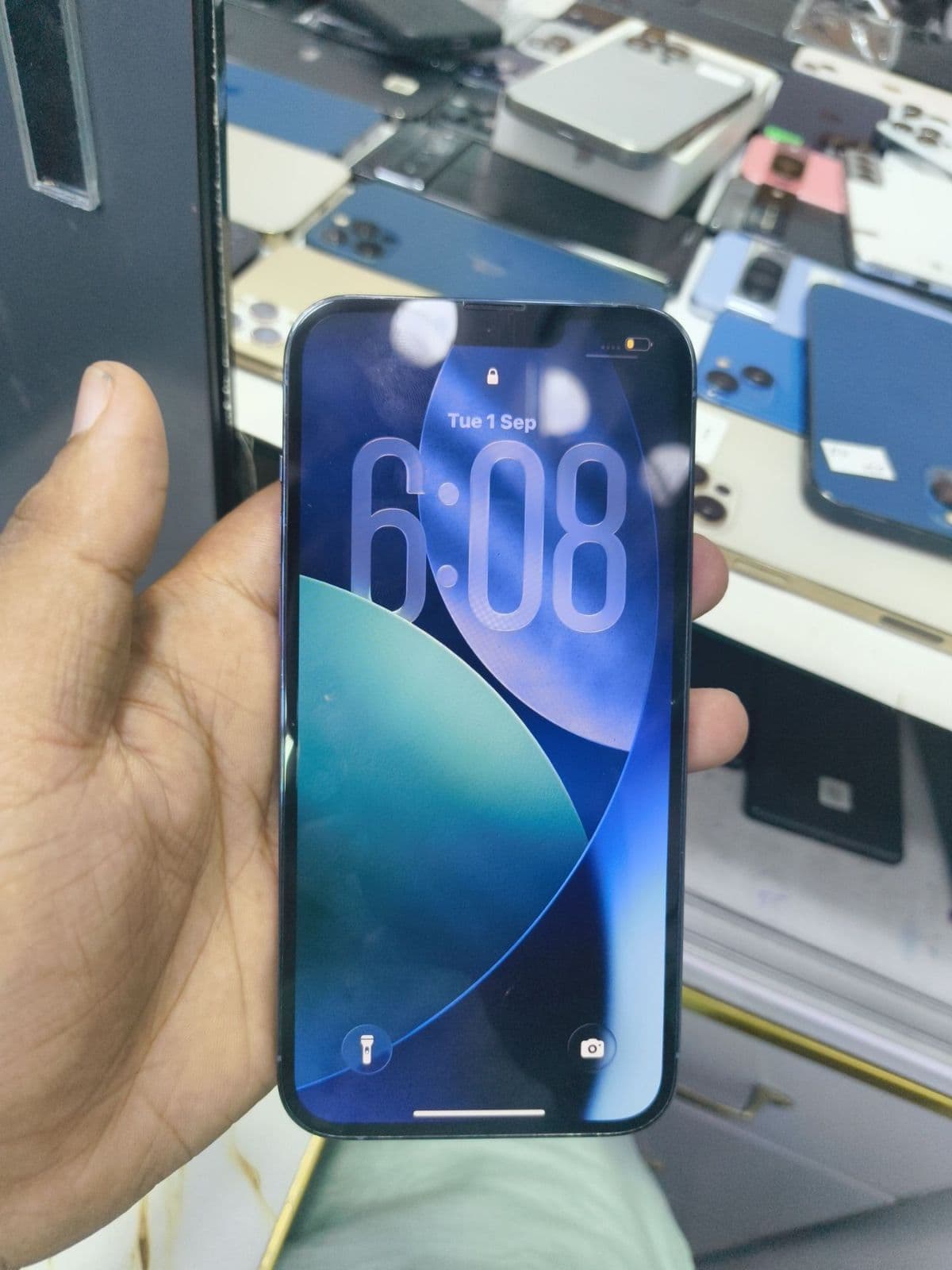 Apple iPhone 13 Pro Max 256GB in Sierra Blue — photo 2