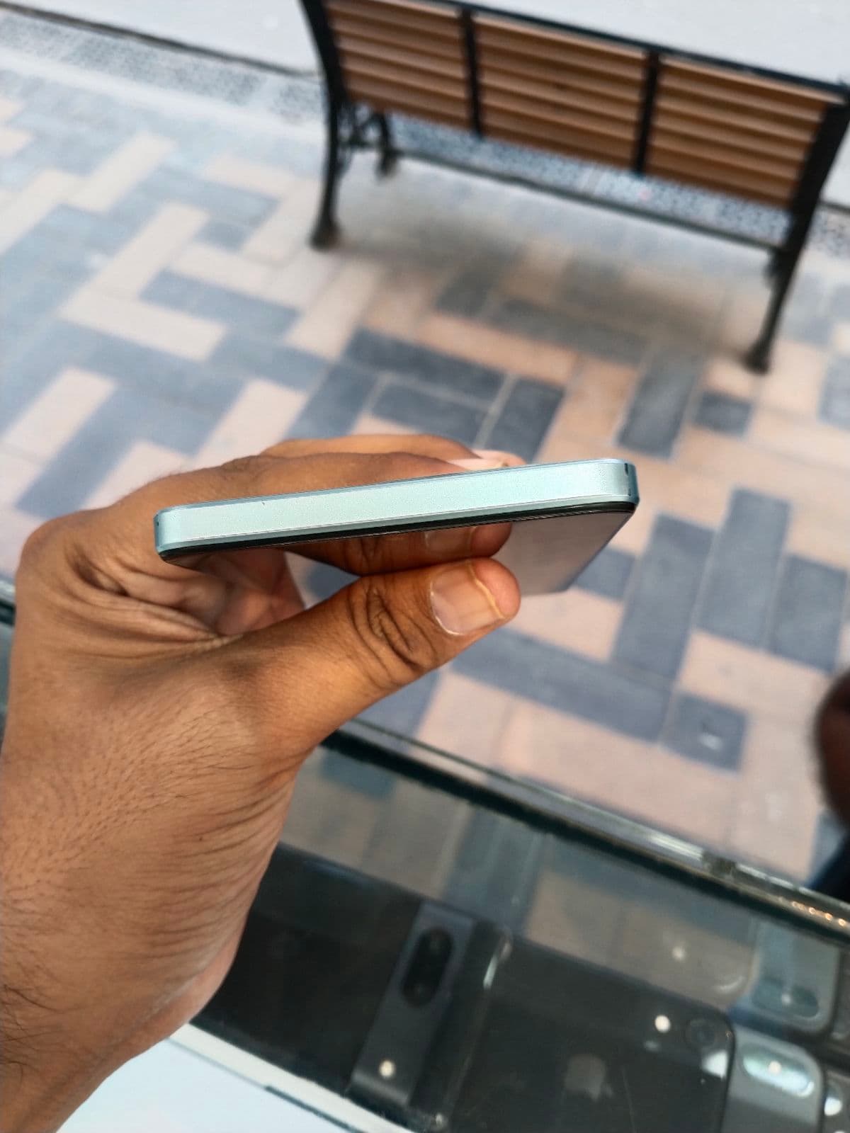 Oppo A3x 4GB / 64GB in Ocean Blue — photo 2