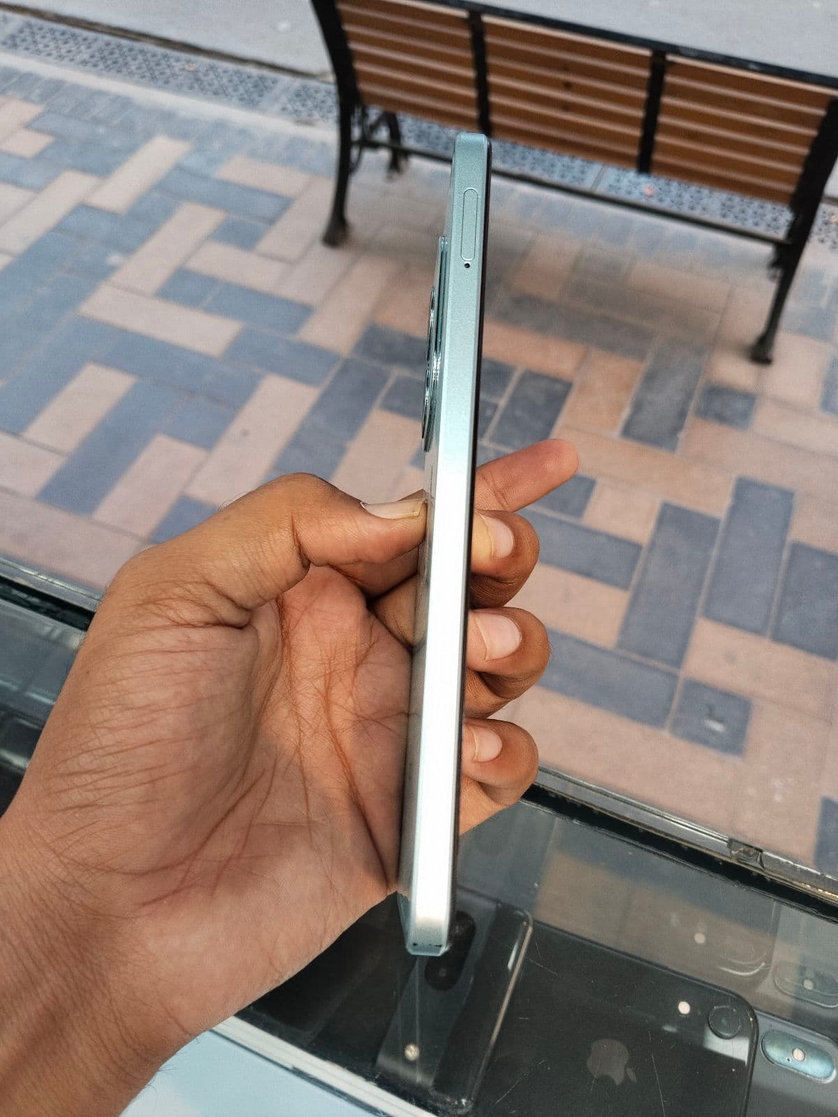 Oppo A3x 4GB / 64GB in Ocean Blue — photo 5