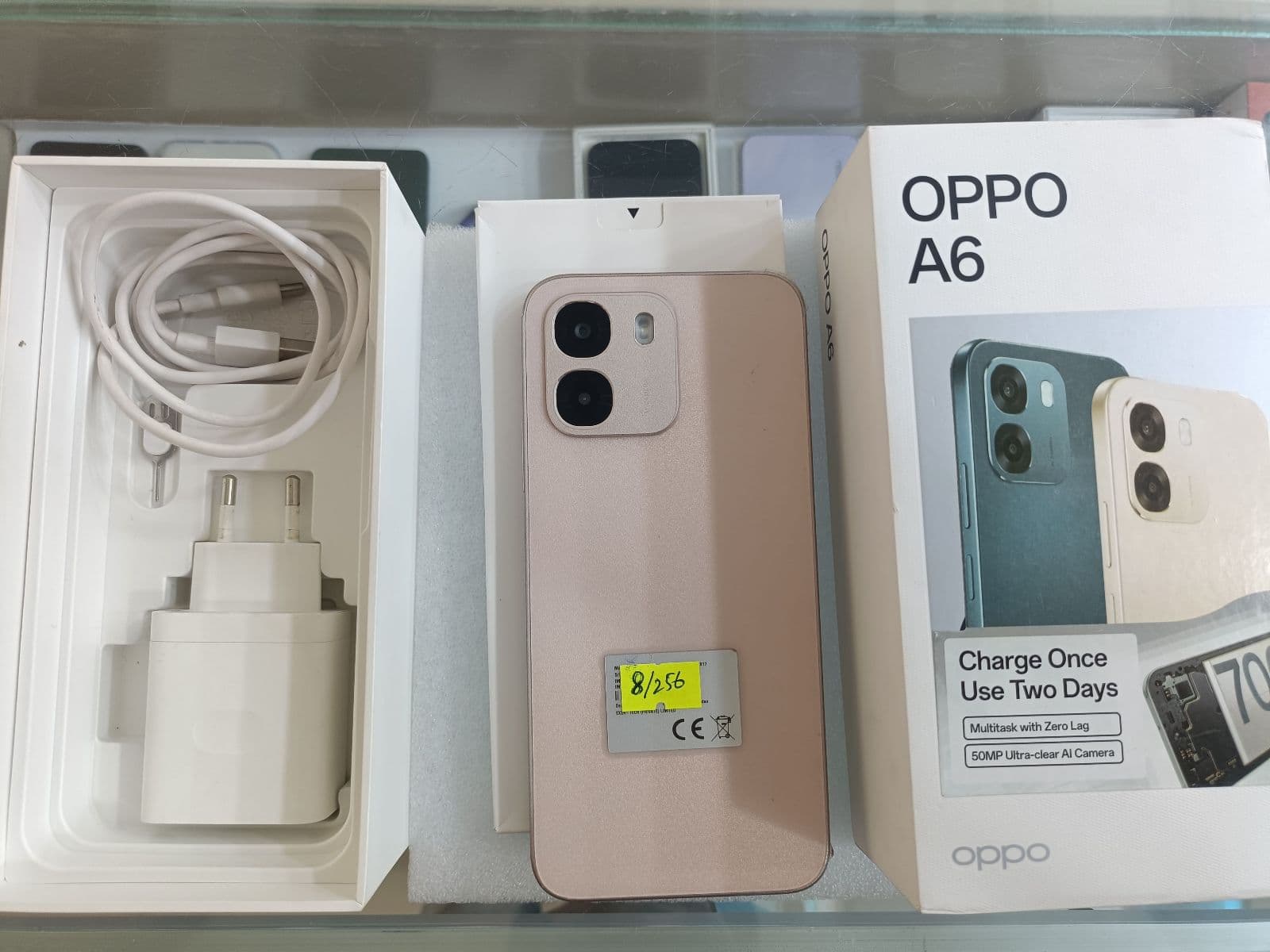 Oppo A6 8GB / 256GB in Aurora Gold — photo 5