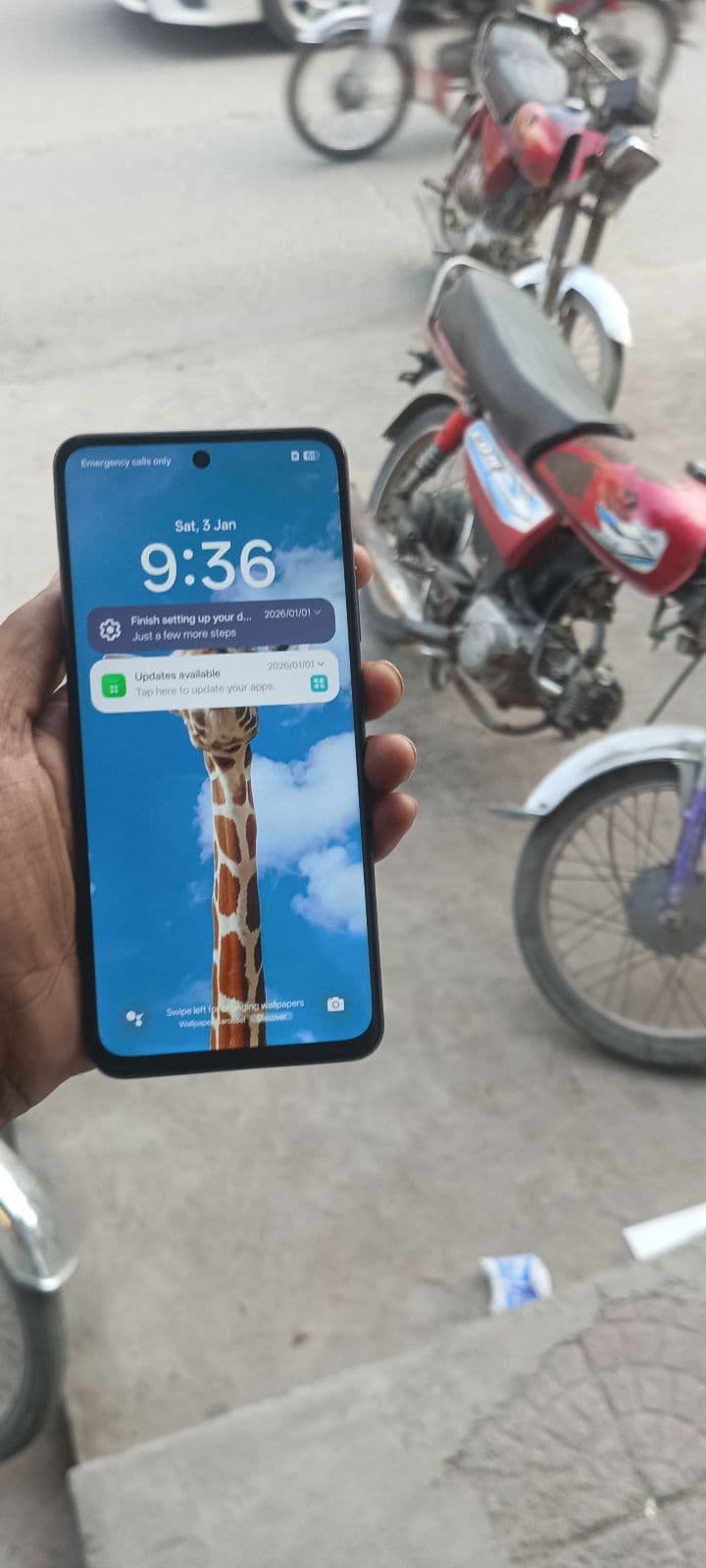 Realme C75 8GB / 128GB in Storm Black — photo 2