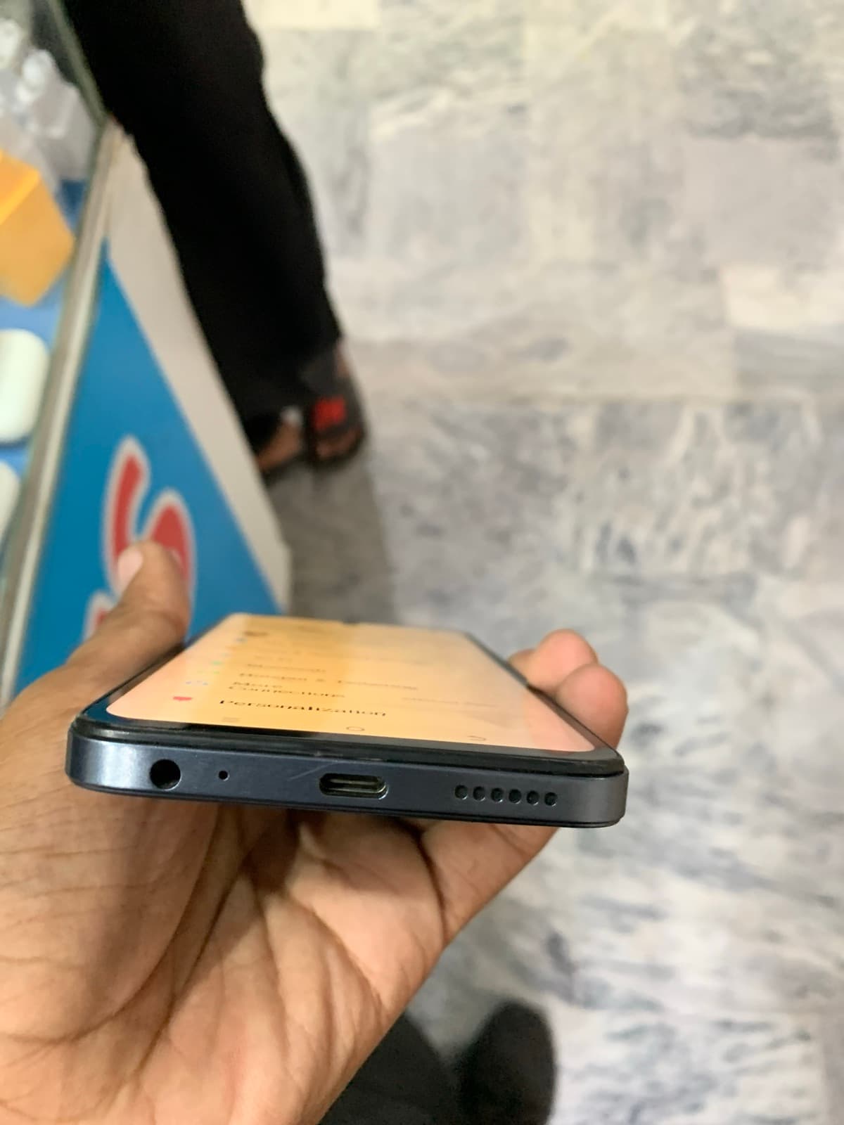 Tecno Spark 20C 4GB / 128GB in Moonlit Black — photo 3