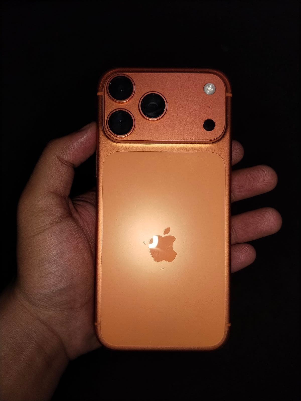 Apple iPhone 17 Pro Max 256GB in Cosmic Orange — photo 3