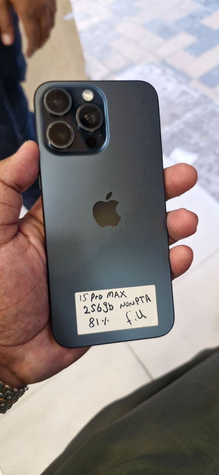 iPhone 15 Pro Max · 256GB