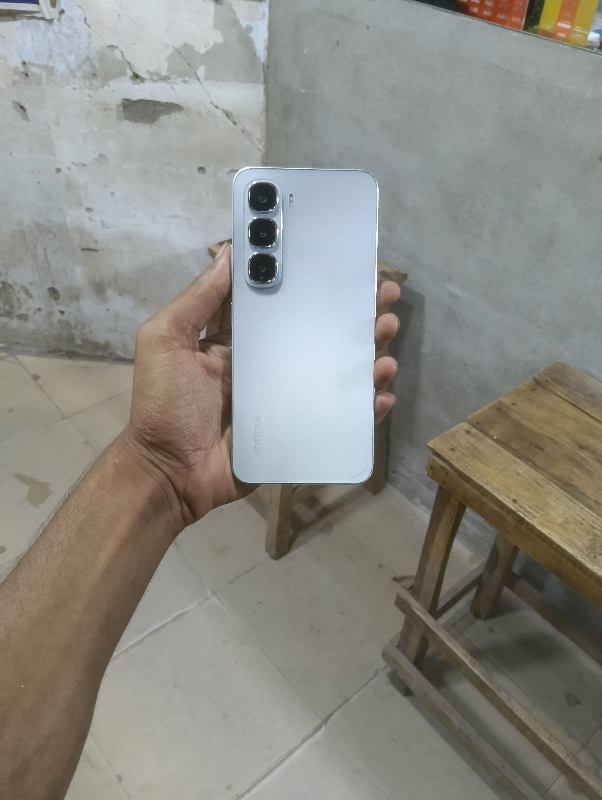 Infinix Hot 60i · 6GB / 128GB