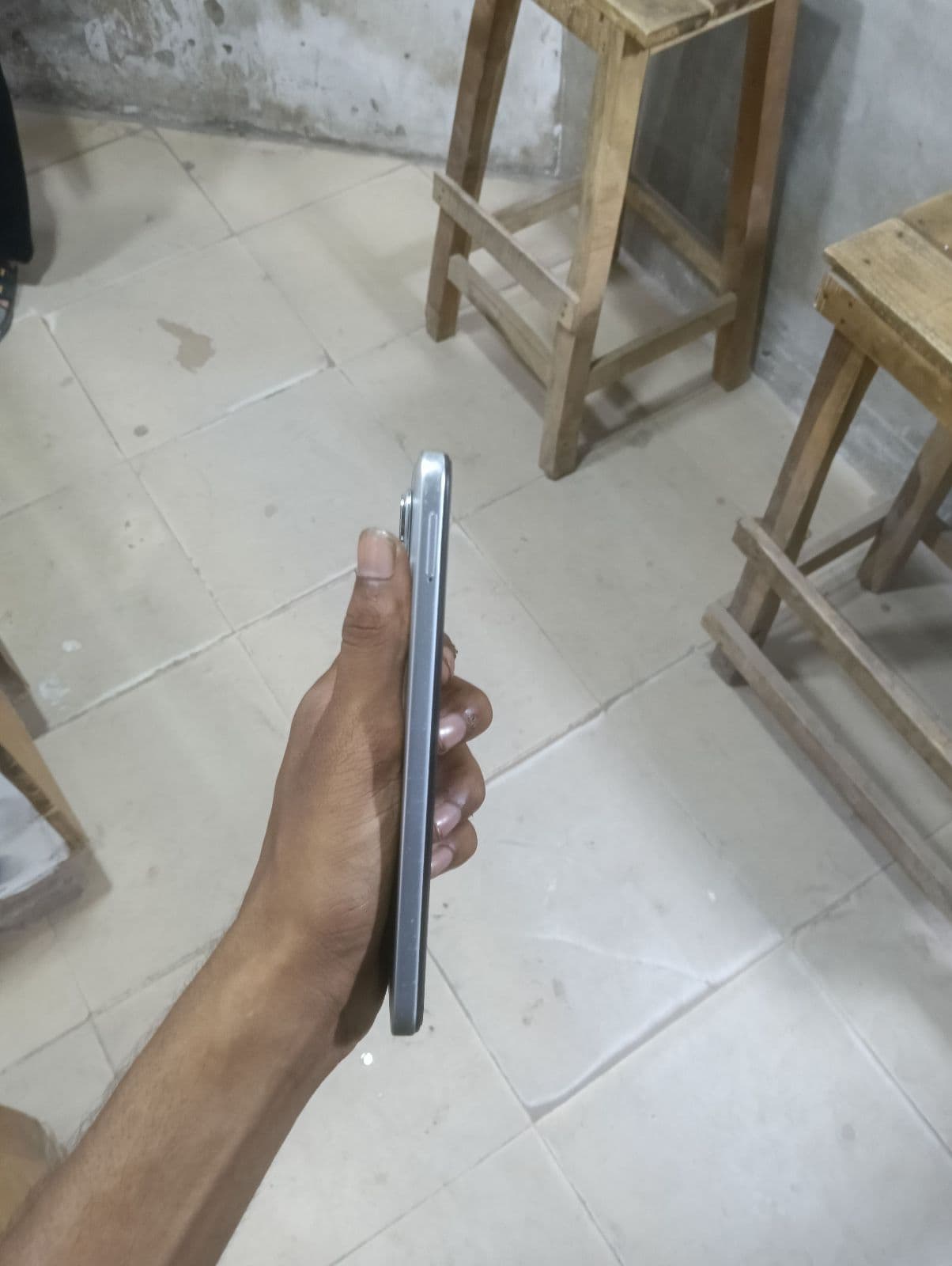 Infinix Hot 60i 6GB / 128GB in Titanium Silver — photo 5