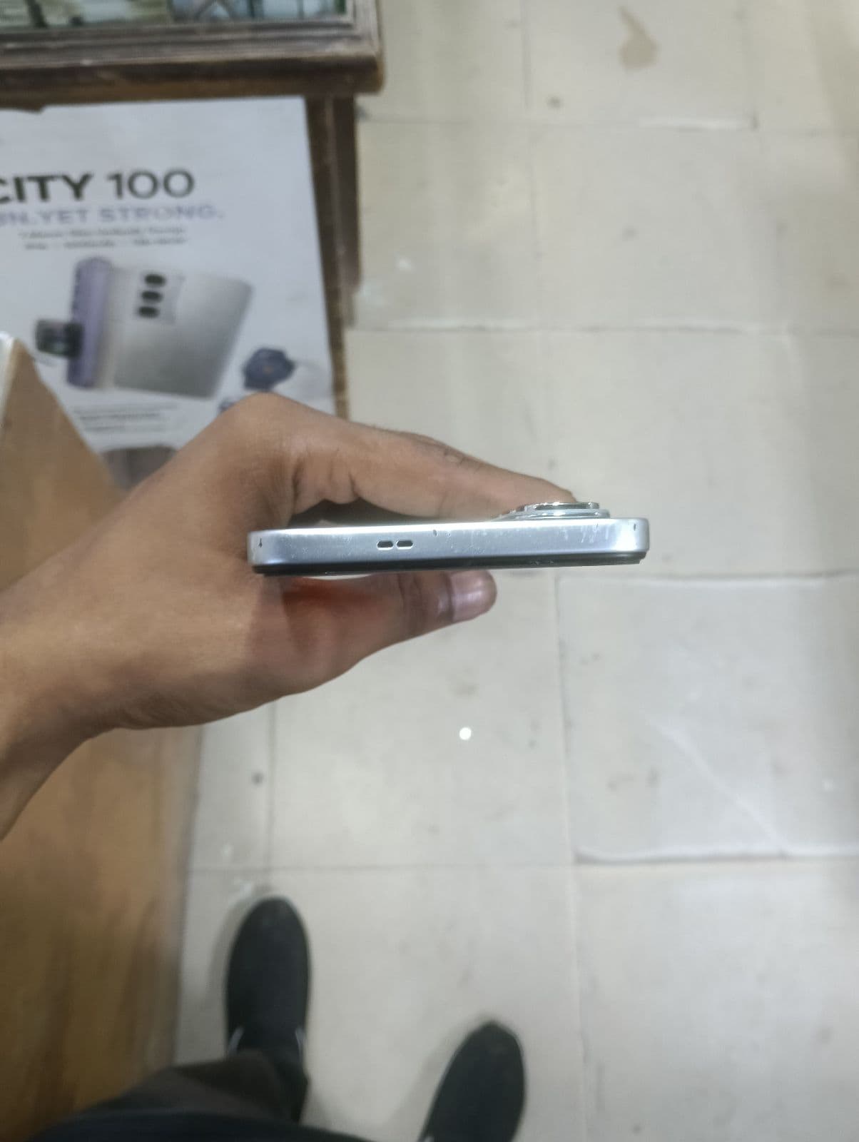 Infinix Hot 60i 6GB / 128GB in Titanium Silver — photo 4