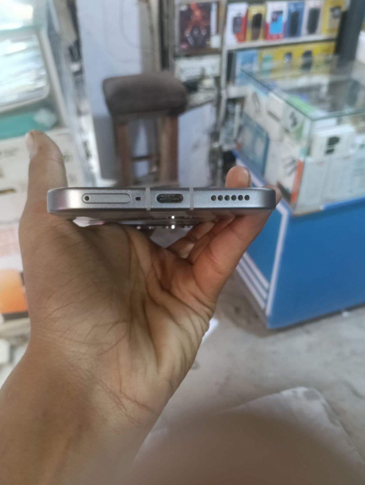 Infinix Note 60 8GB / 256GB in Mist Titanium — photo 3