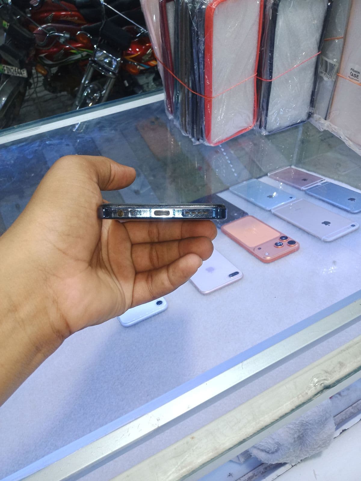 Infinix Hot 40i 8GB / 256GB in Palm Blue — photo 5