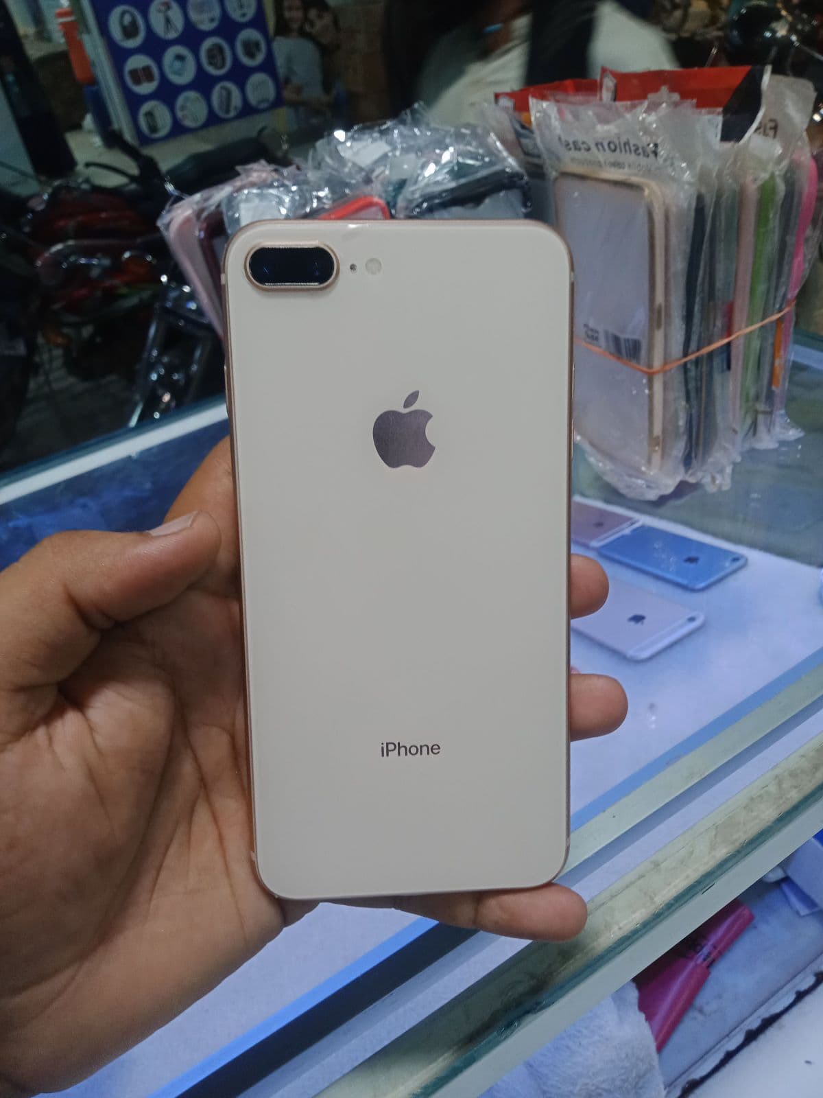 Apple iPhone 8 Plus 64GB in Silver — photo 2