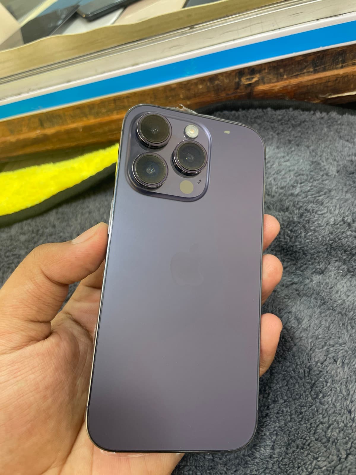 iPhone 14 Pro · 128GB