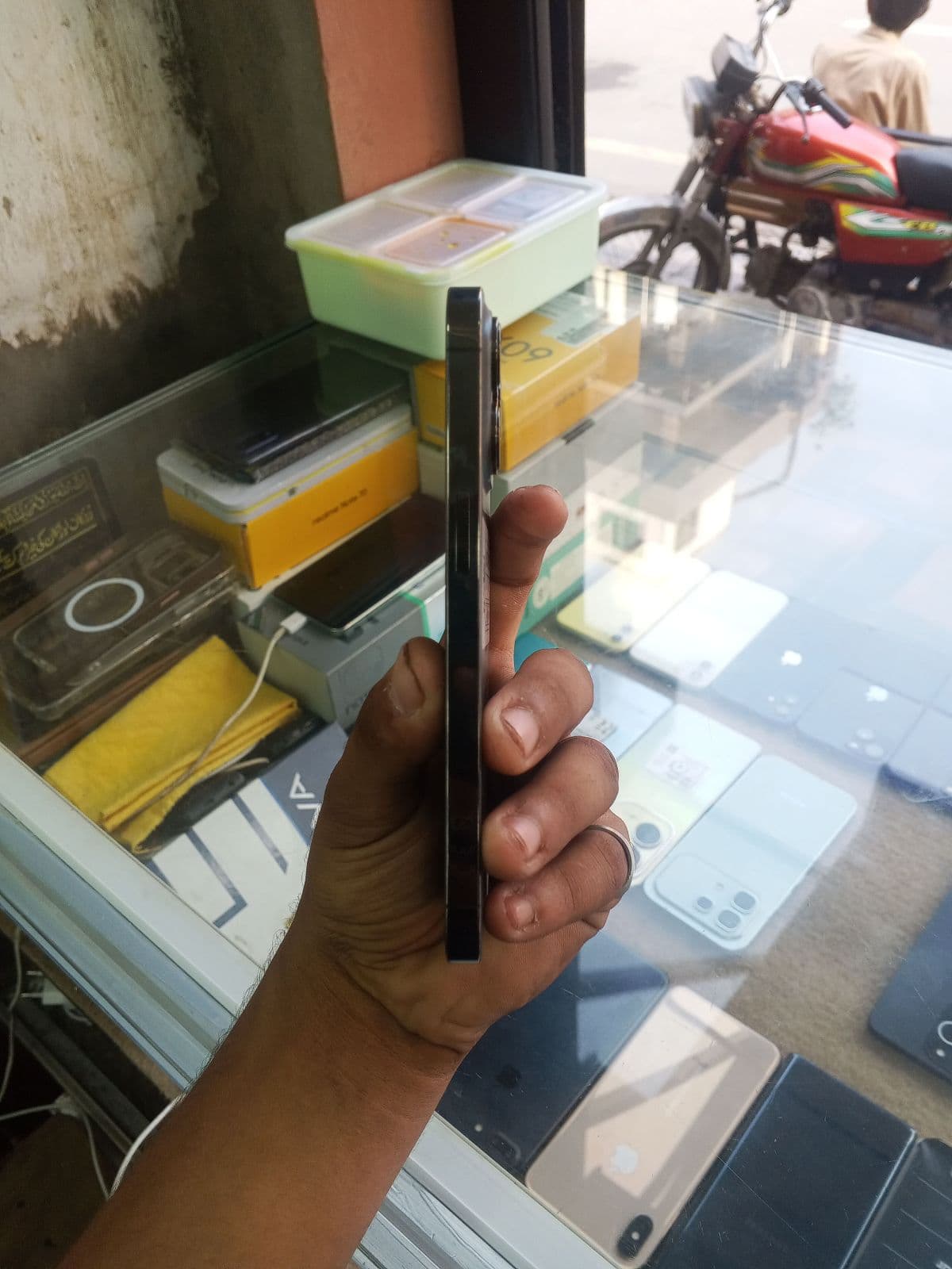 iPhone 13 Pro · 128GB