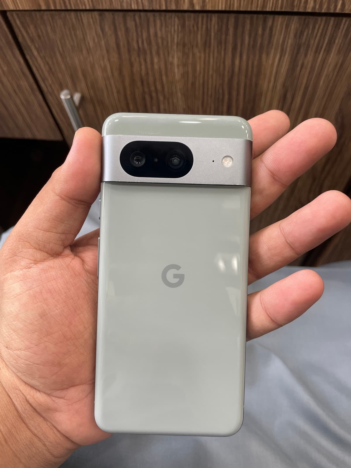 Google Pixel 8 8GB / 128GB in Hazel — photo 5
