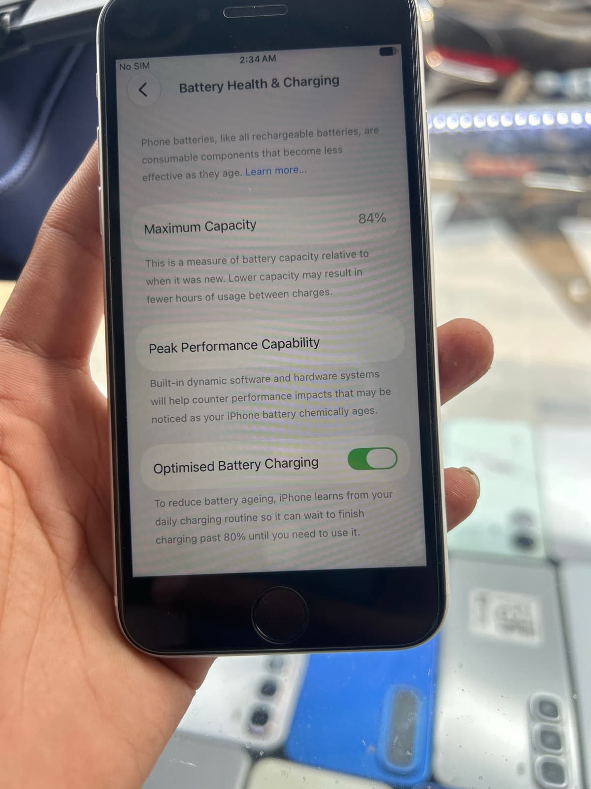 iPhone SE (2020) · 64GB