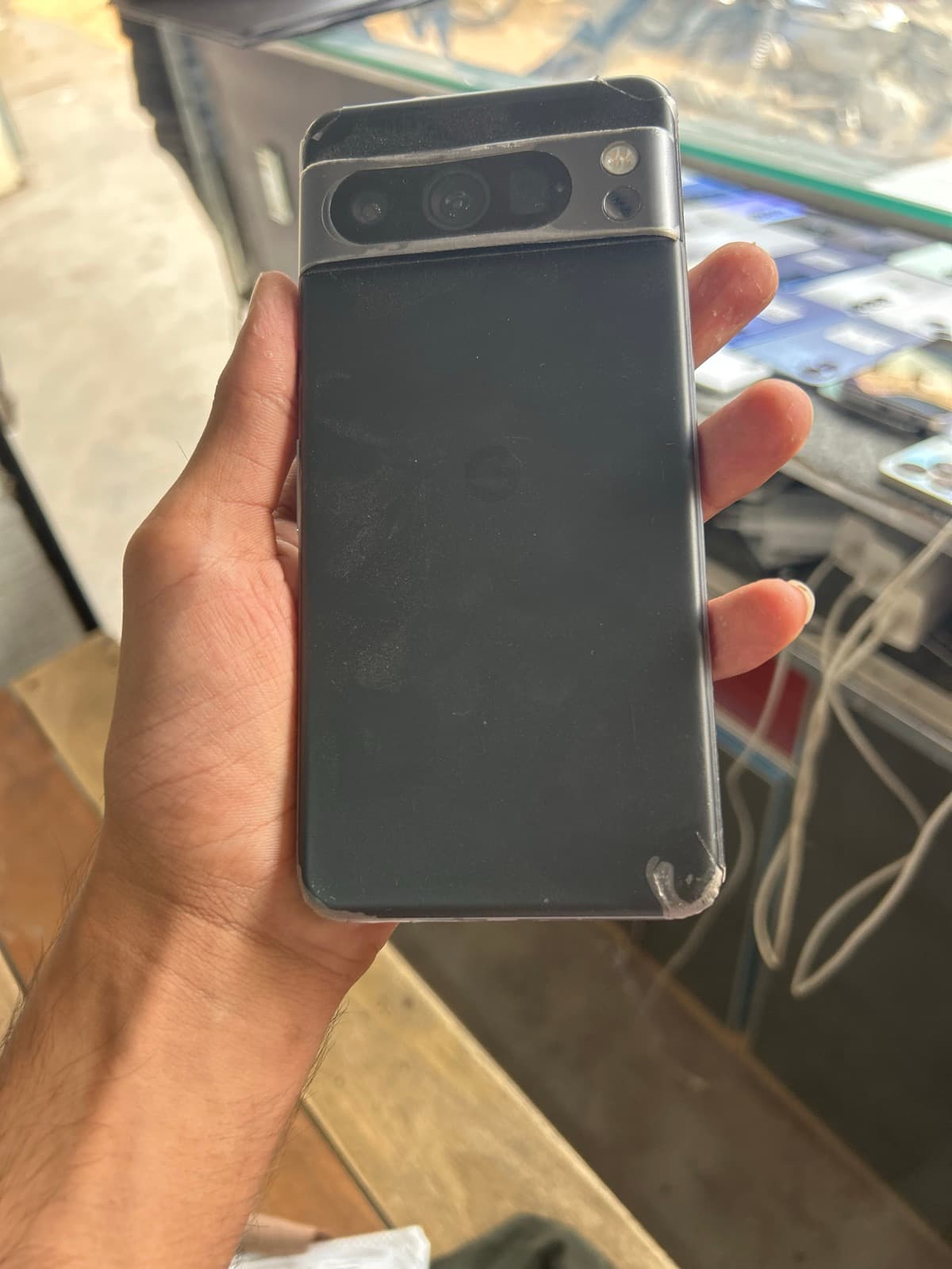 Google Pixel 8 Pro 12GB / 128GB in Obsidian — photo 3