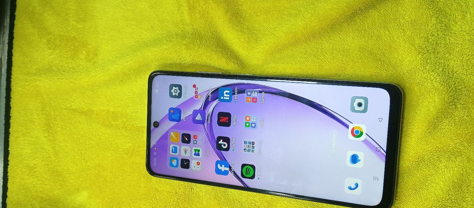 Oppo A5i 4GB / 128GB in Titanium Purple — photo 2