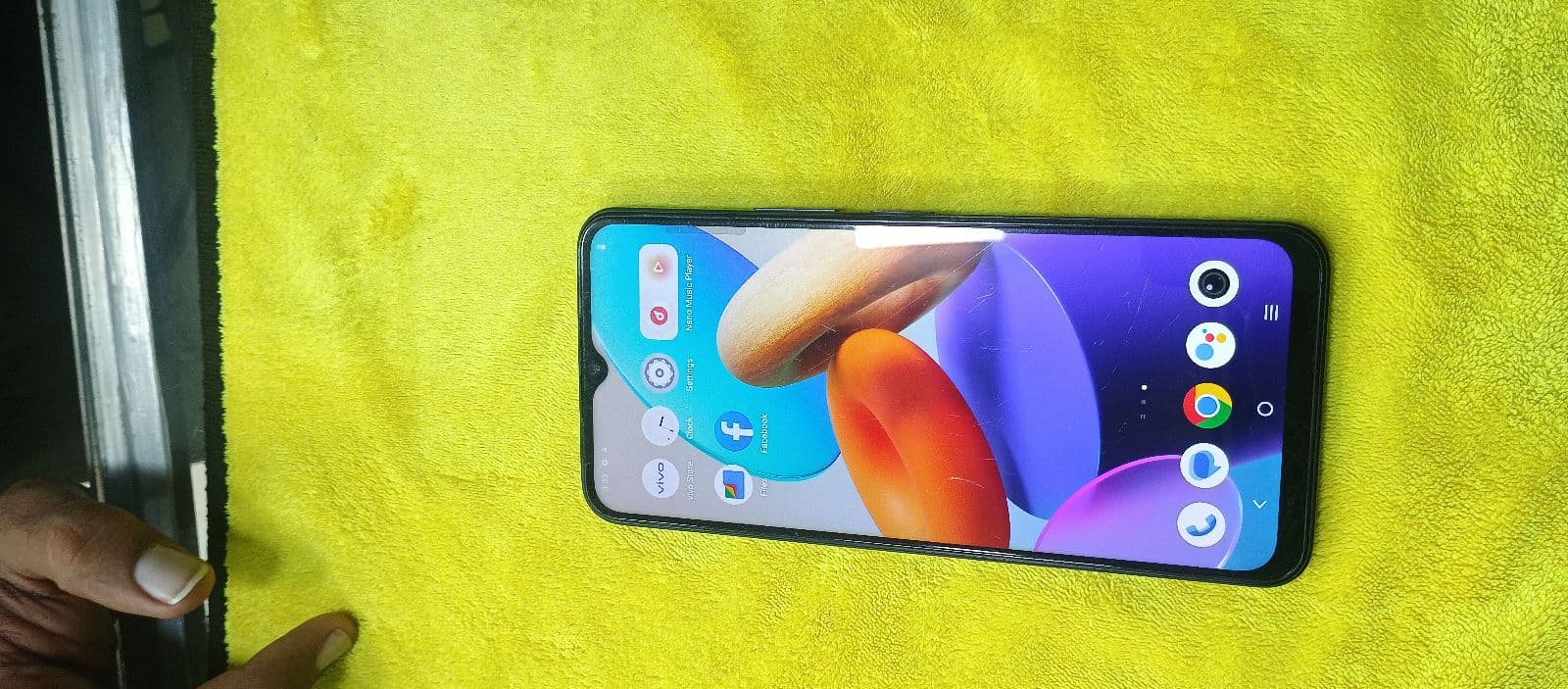 vivo Y35 8GB/128GB in Agate Black — photo 2