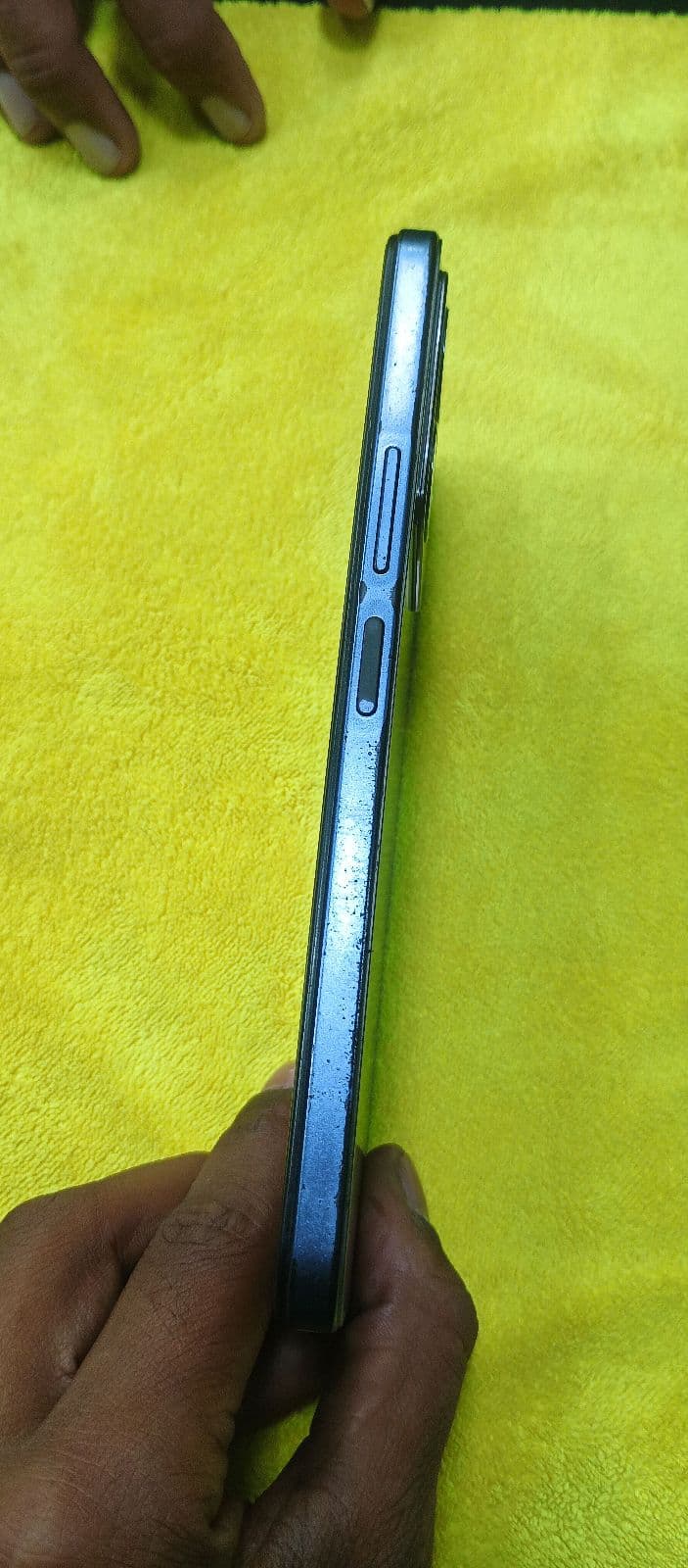vivo Y35 8GB/128GB in Agate Black — photo 3