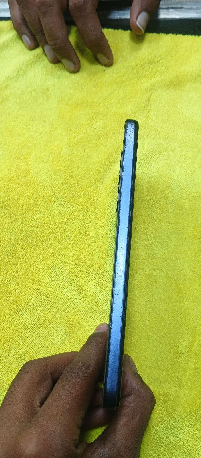 vivo Y35 8GB/128GB in Agate Black — photo 4