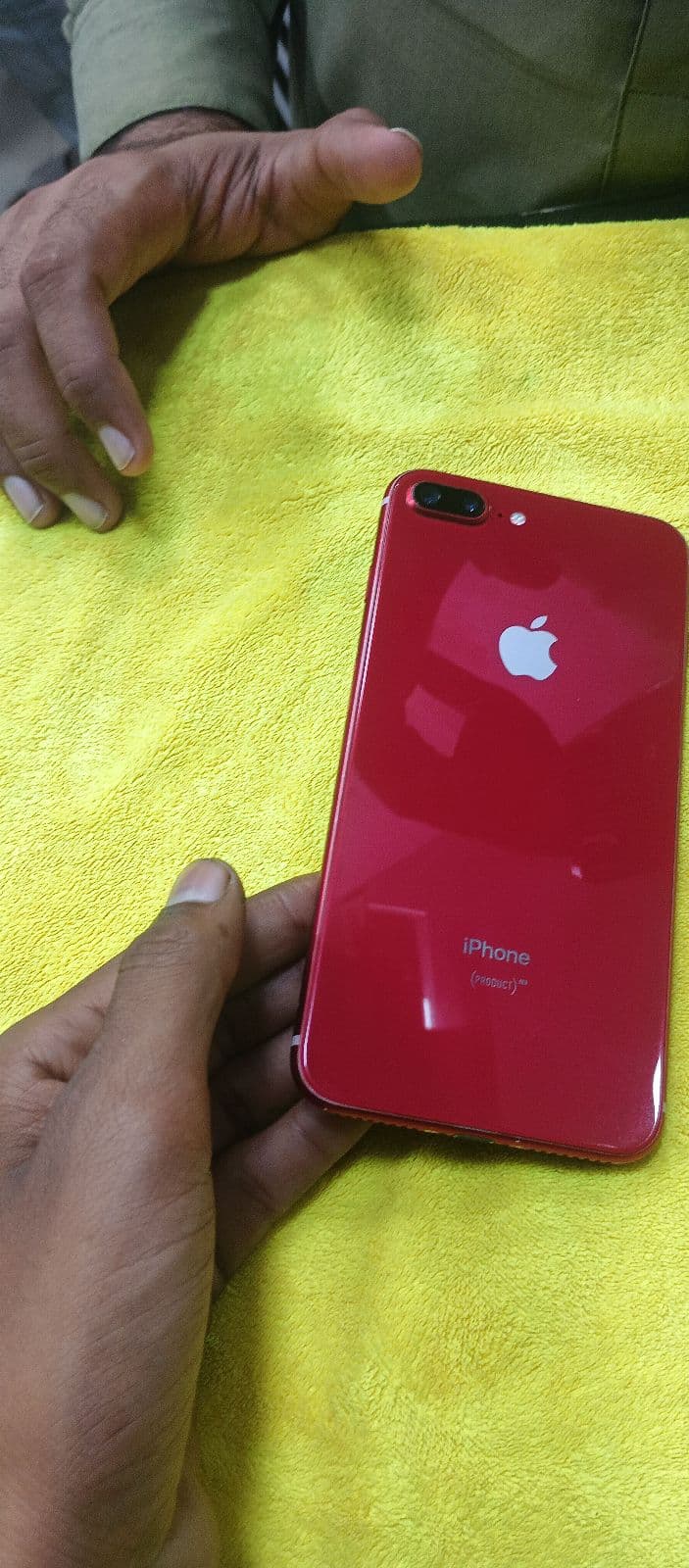 iPhone 8 Plus · 64GB