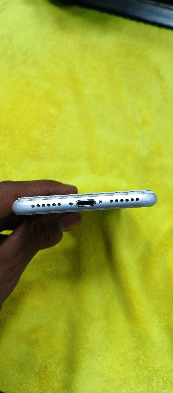 Apple iPhone 7 128GB in Silver — photo 5