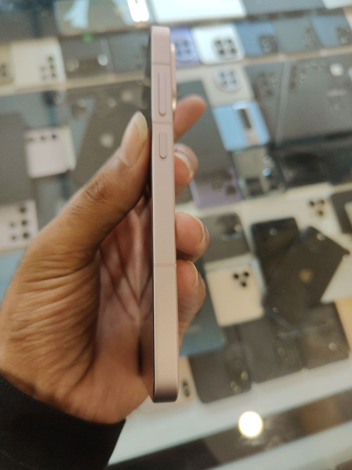 OnePlus 13T 12GB / 256GB in Heart-pounding Pink — photo 2