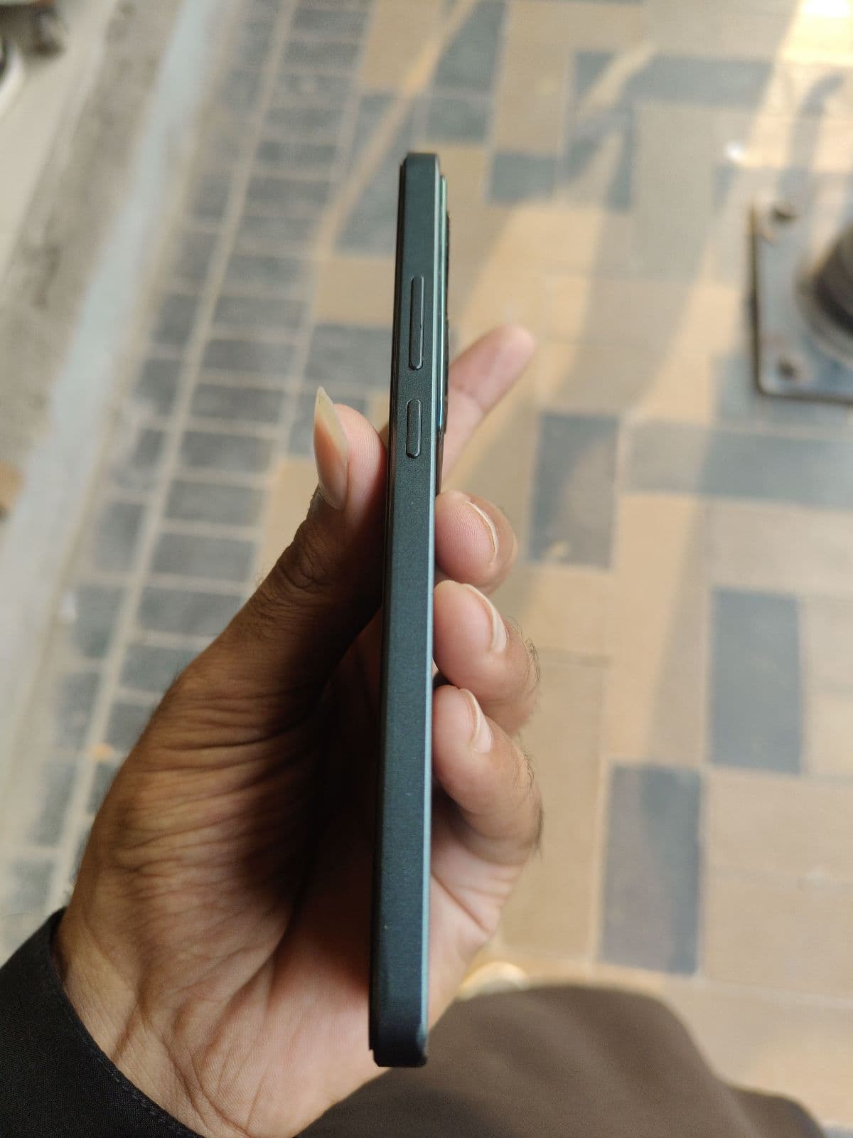 Oppo Reno 11 F 5G 8GB / 256GB in Palm Green — photo 2