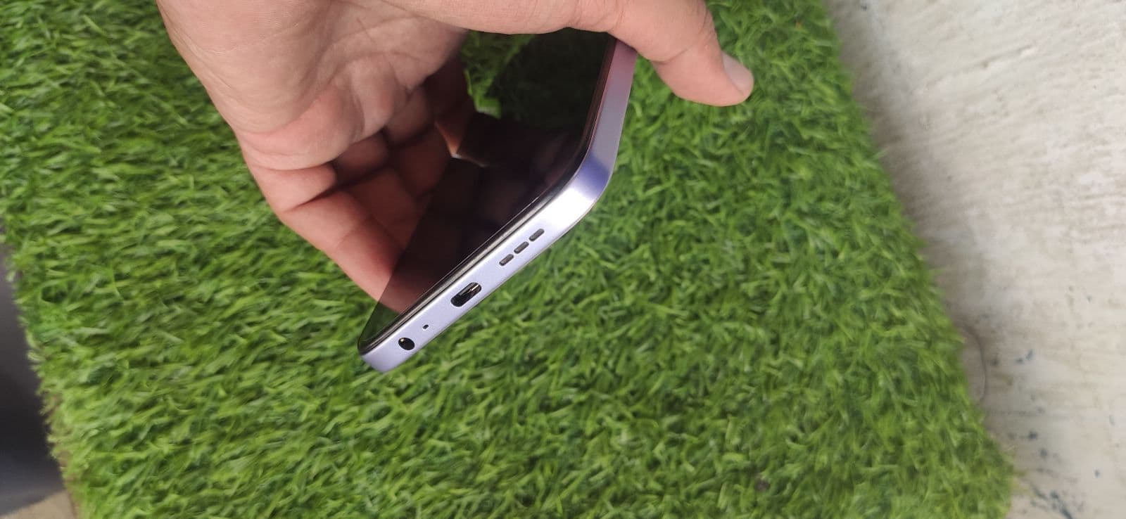 Tecno Spark 50 6GB / 128GB in Aurora Purple — photo 3