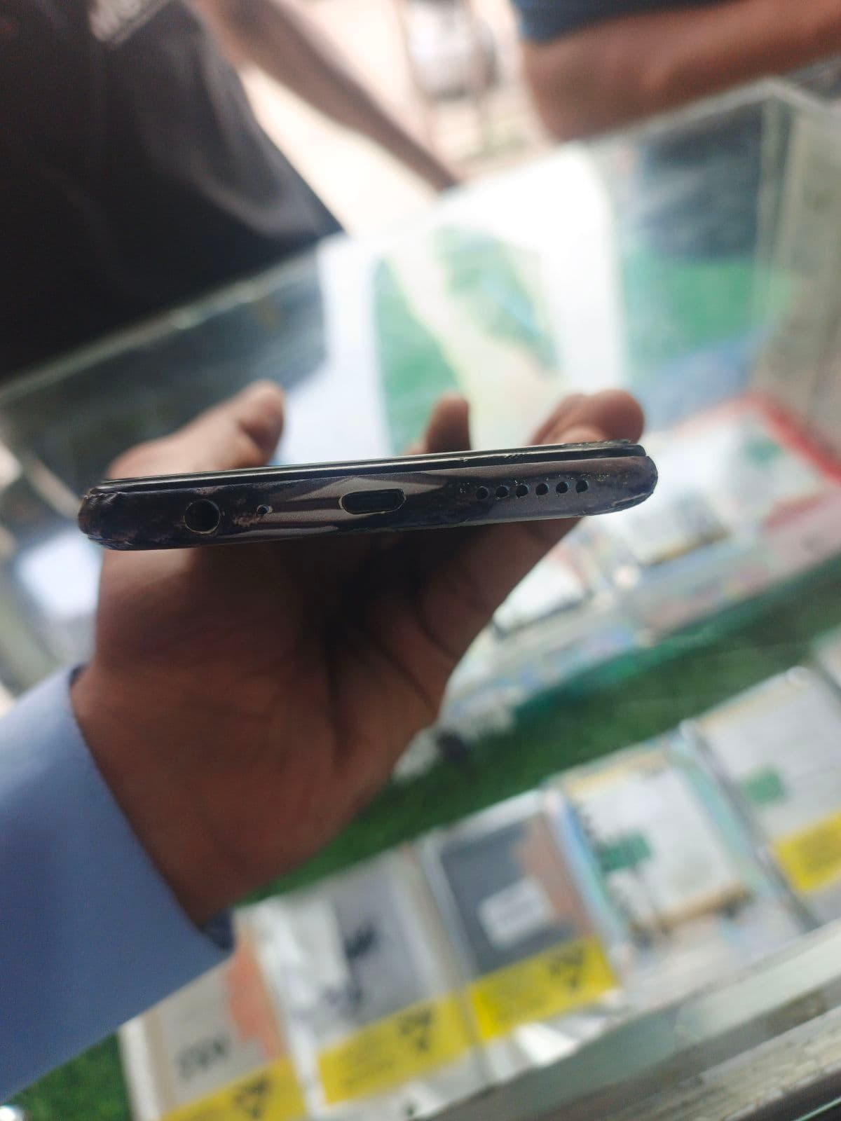 Infinix Hot 10 4GB / 64GB in Ocean Wave — photo 3