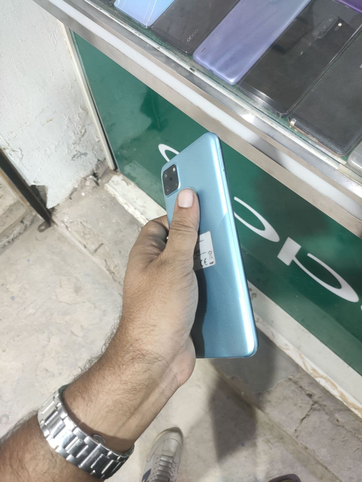 Realme C21 3GB / 32GB in Cross Blue — photo 3